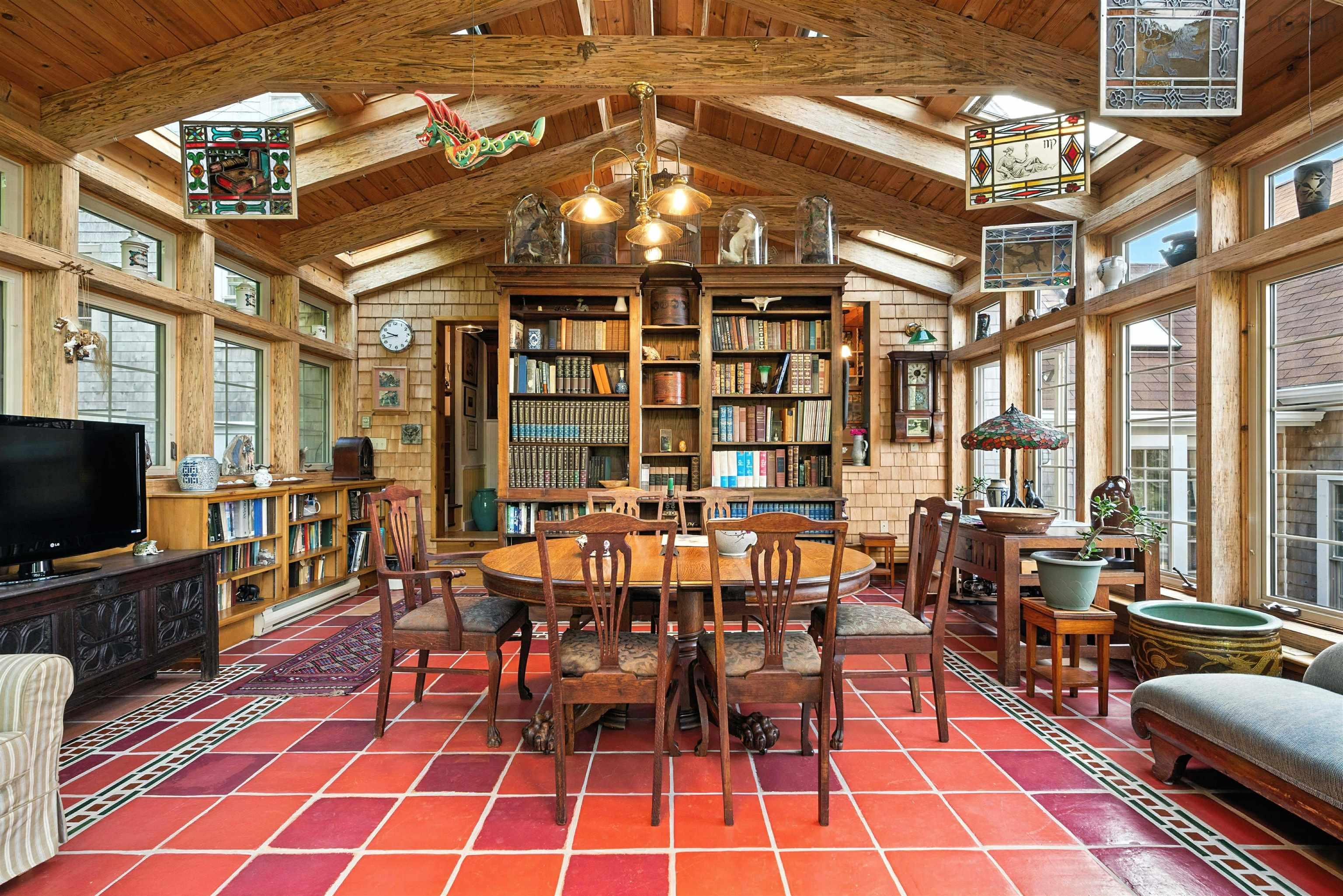 $1,295,000.00: 1618 McLeans Lake Road, Port L