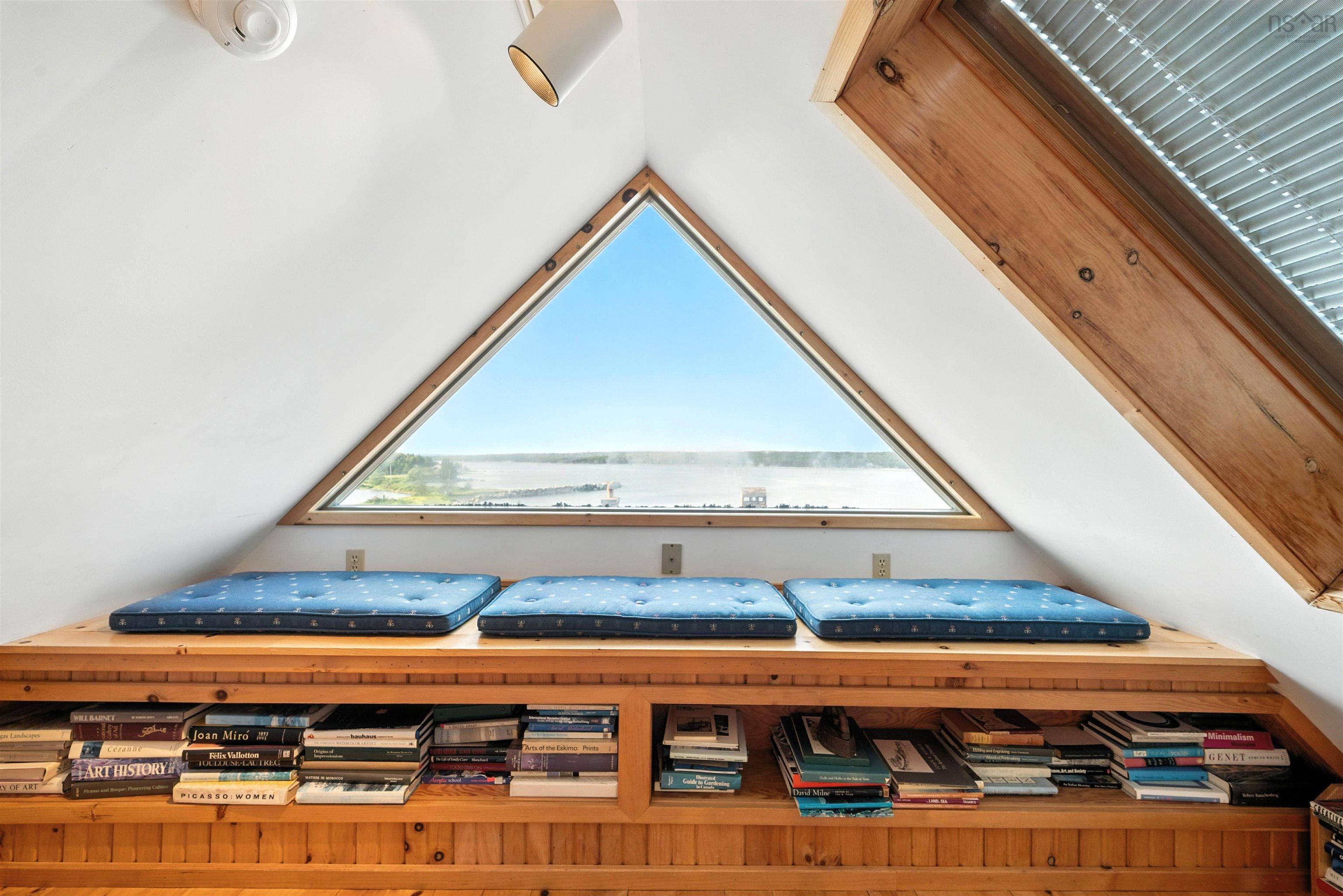 $1,295,000.00: 1618 McLeans Lake Road, Port L