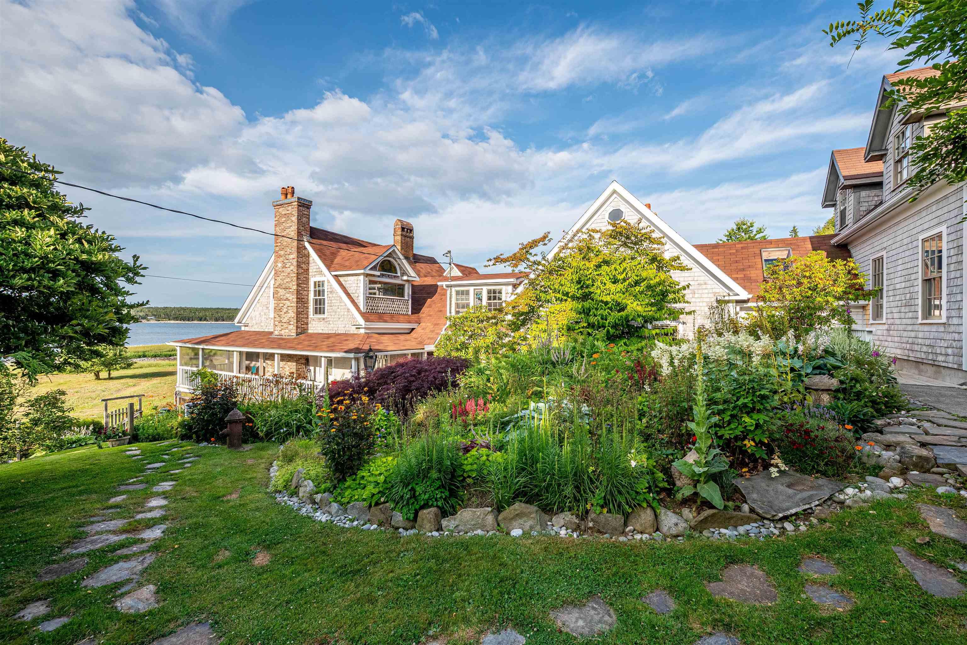 $1,295,000.00: 1618 McLeans Lake Road, Port L