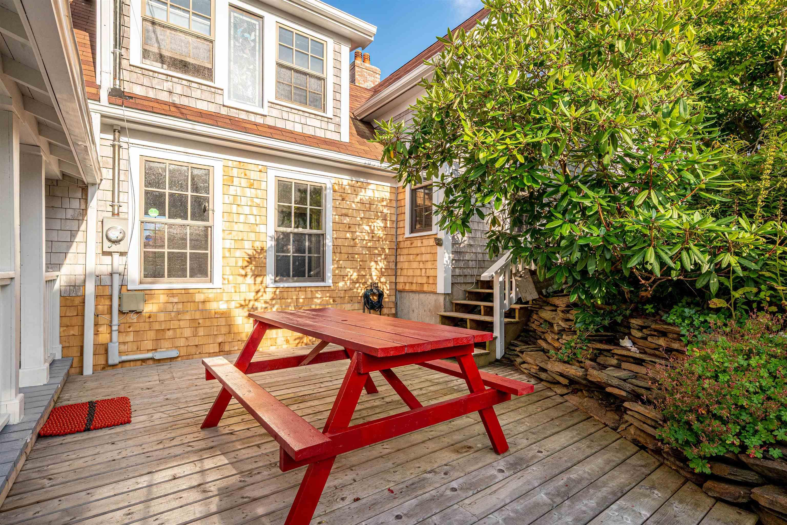 $1,295,000.00: 1618 McLeans Lake Road, Port L