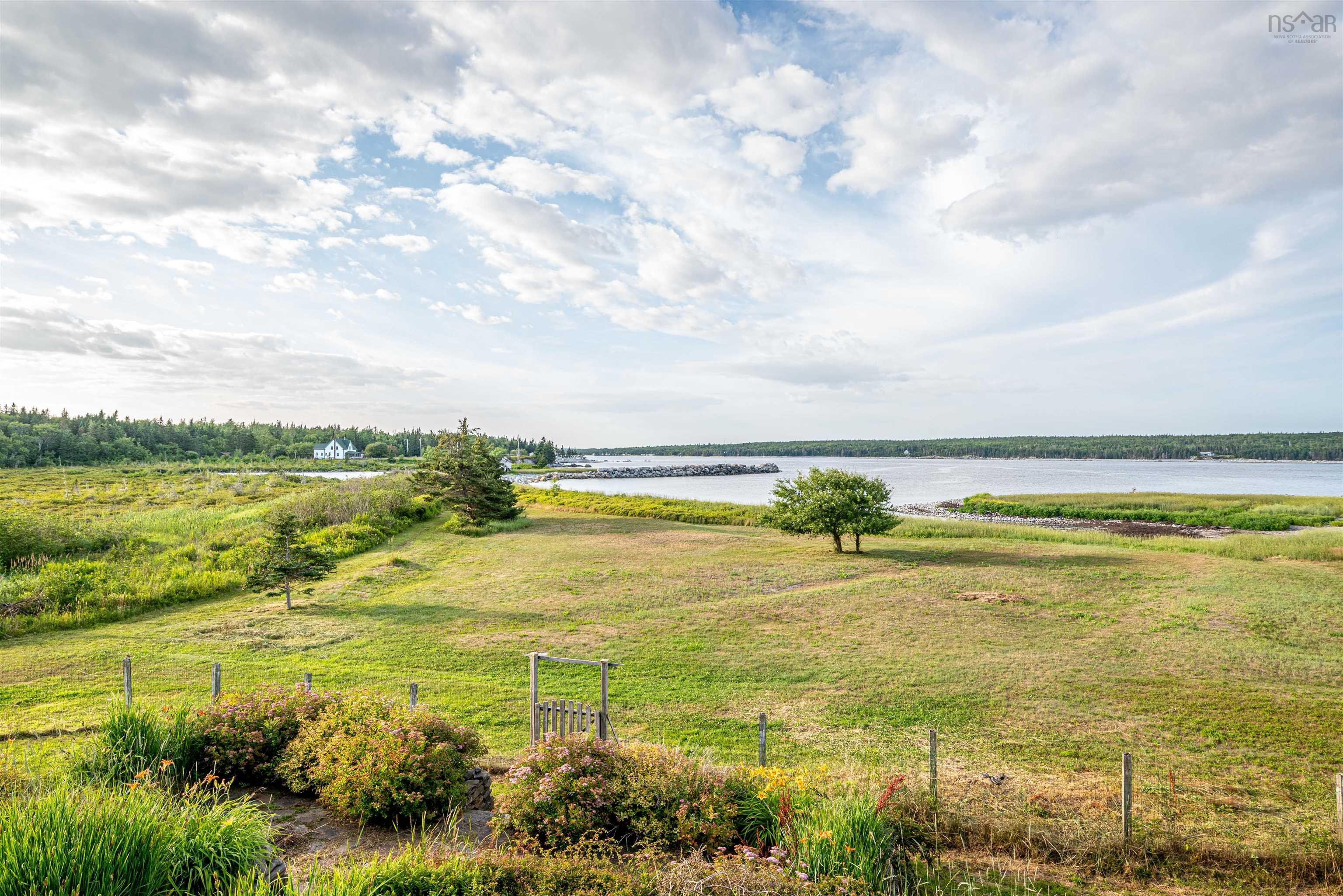 $1,295,000.00: 1618 McLeans Lake Road, Port L