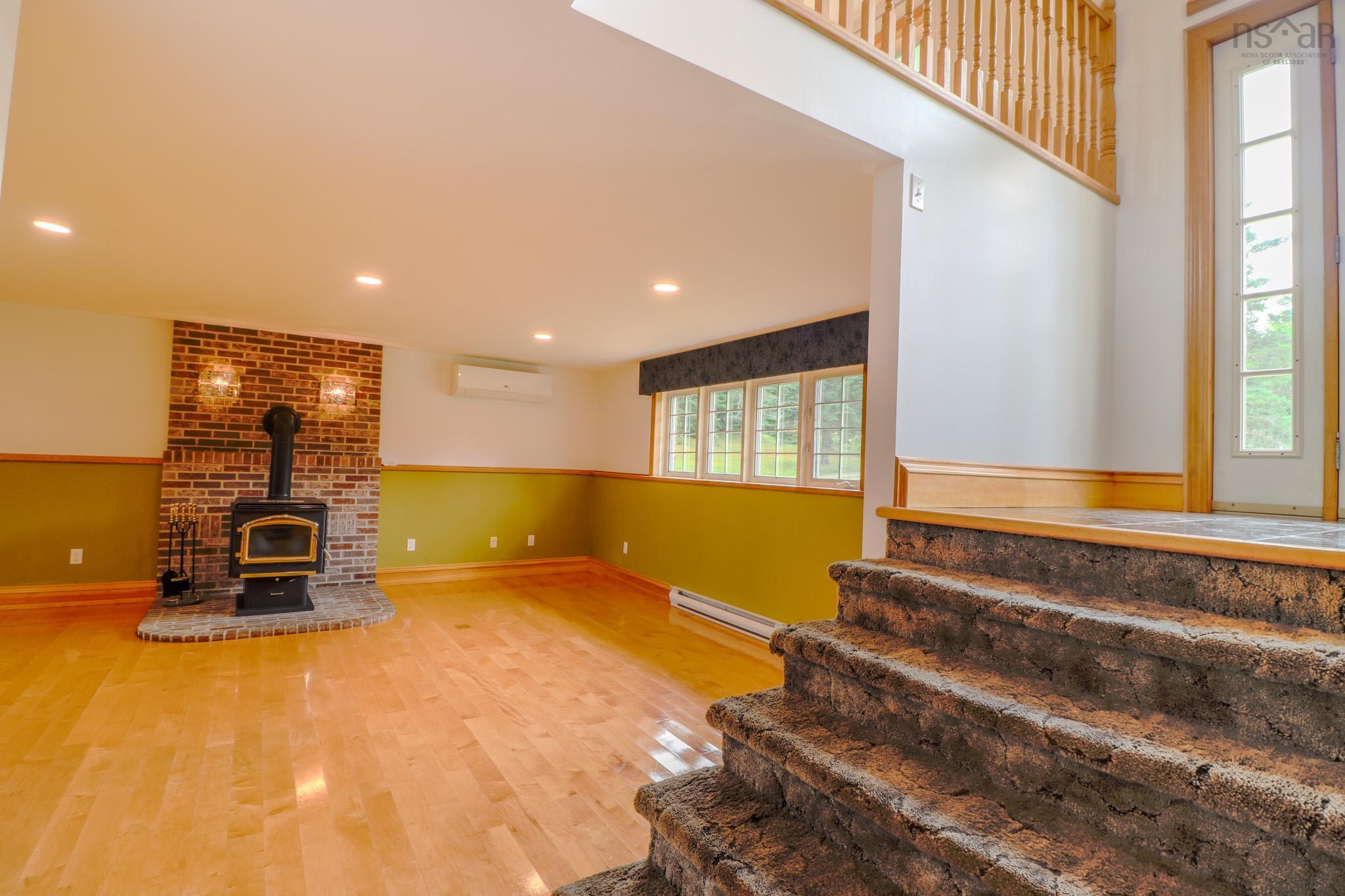 $449,900.00: 623 Morley Road, Portage