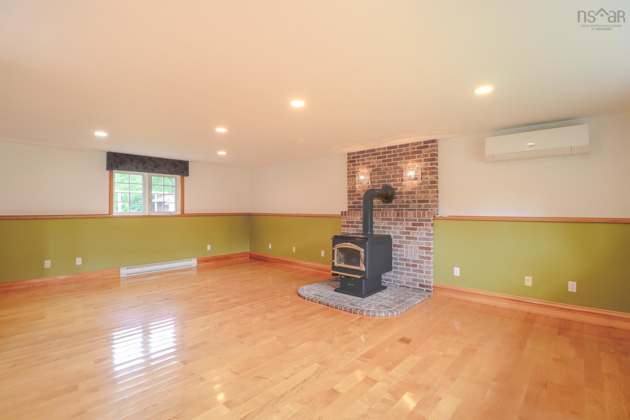 $449,900.00: 623 Morley Road, Portage