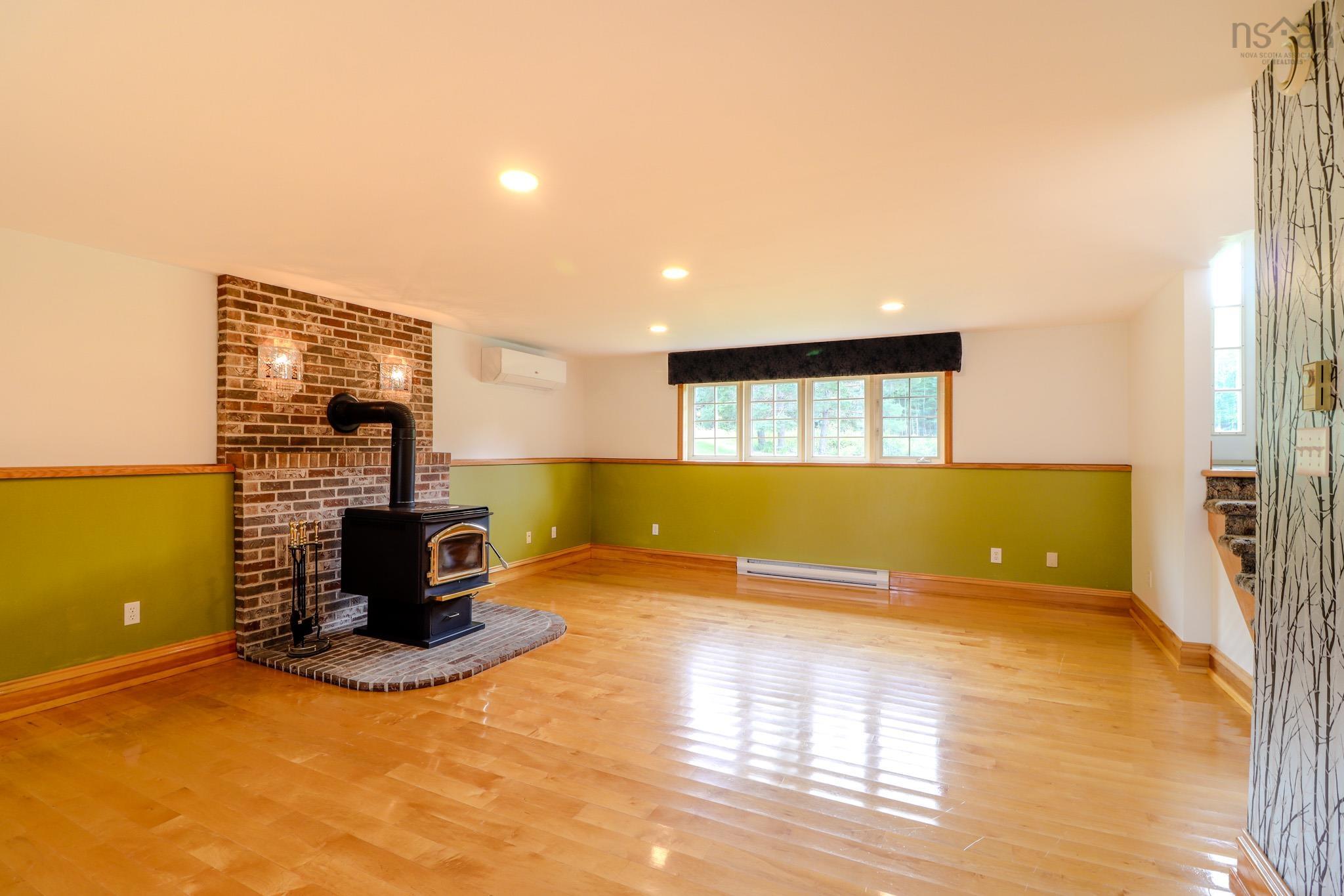 $449,900.00: 623 Morley Road, Portage