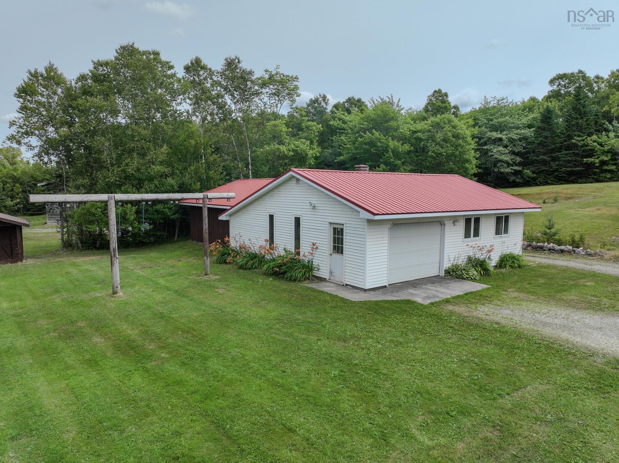 $449,900.00: 623 Morley Road, Portage