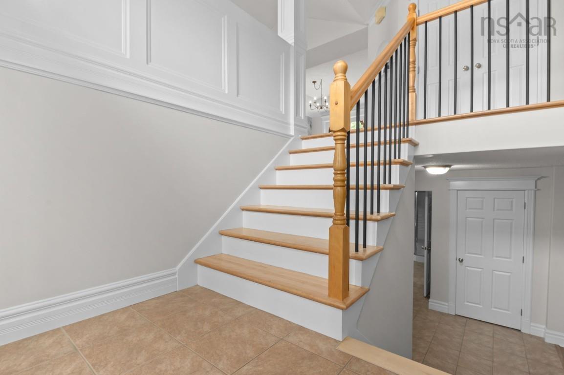 $769,900.00: 28 Glenmont Avenue, Bedford