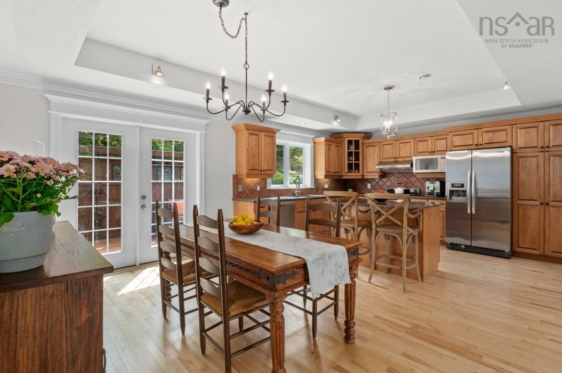 $769,900.00: 28 Glenmont Avenue, Bedford