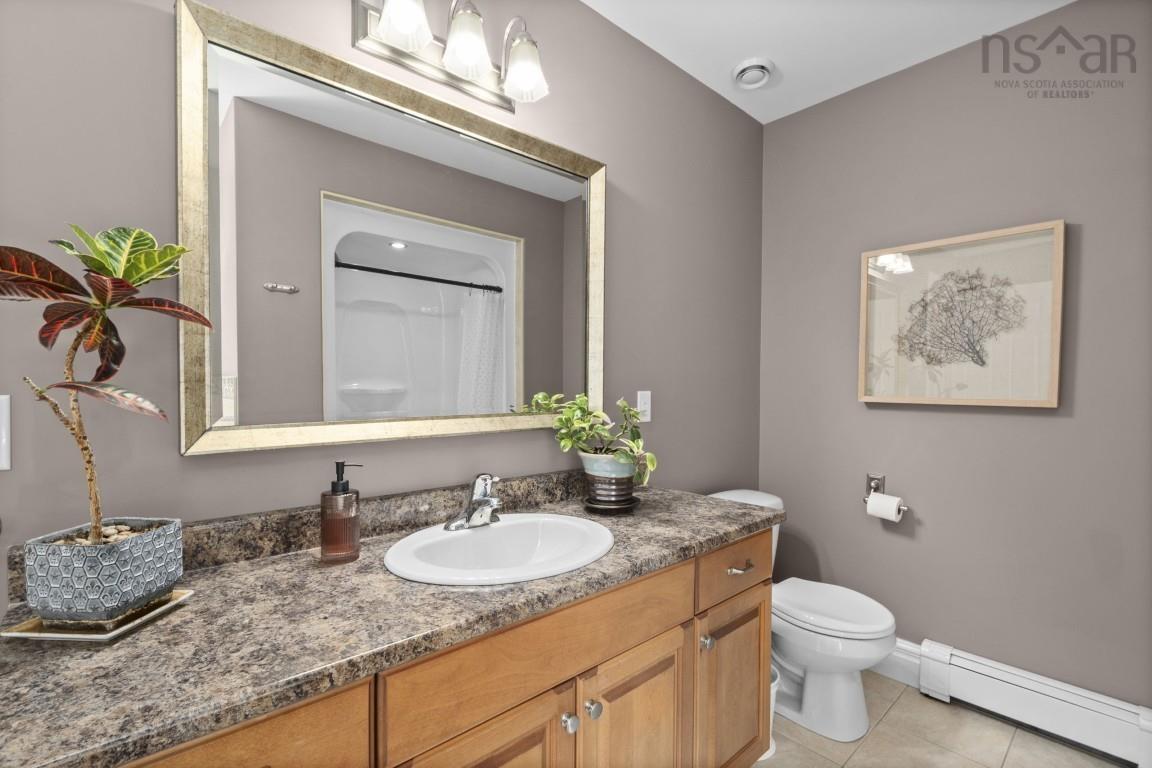 $769,900.00: 28 Glenmont Avenue, Bedford