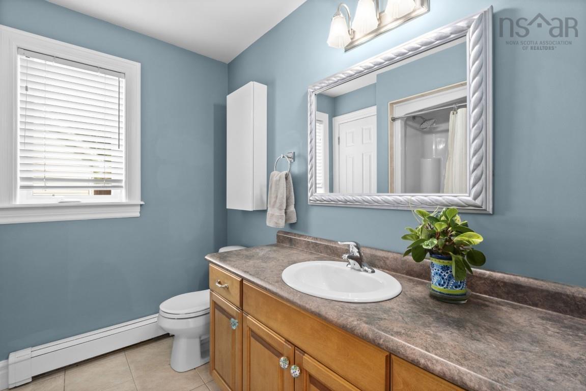 $769,900.00: 28 Glenmont Avenue, Bedford