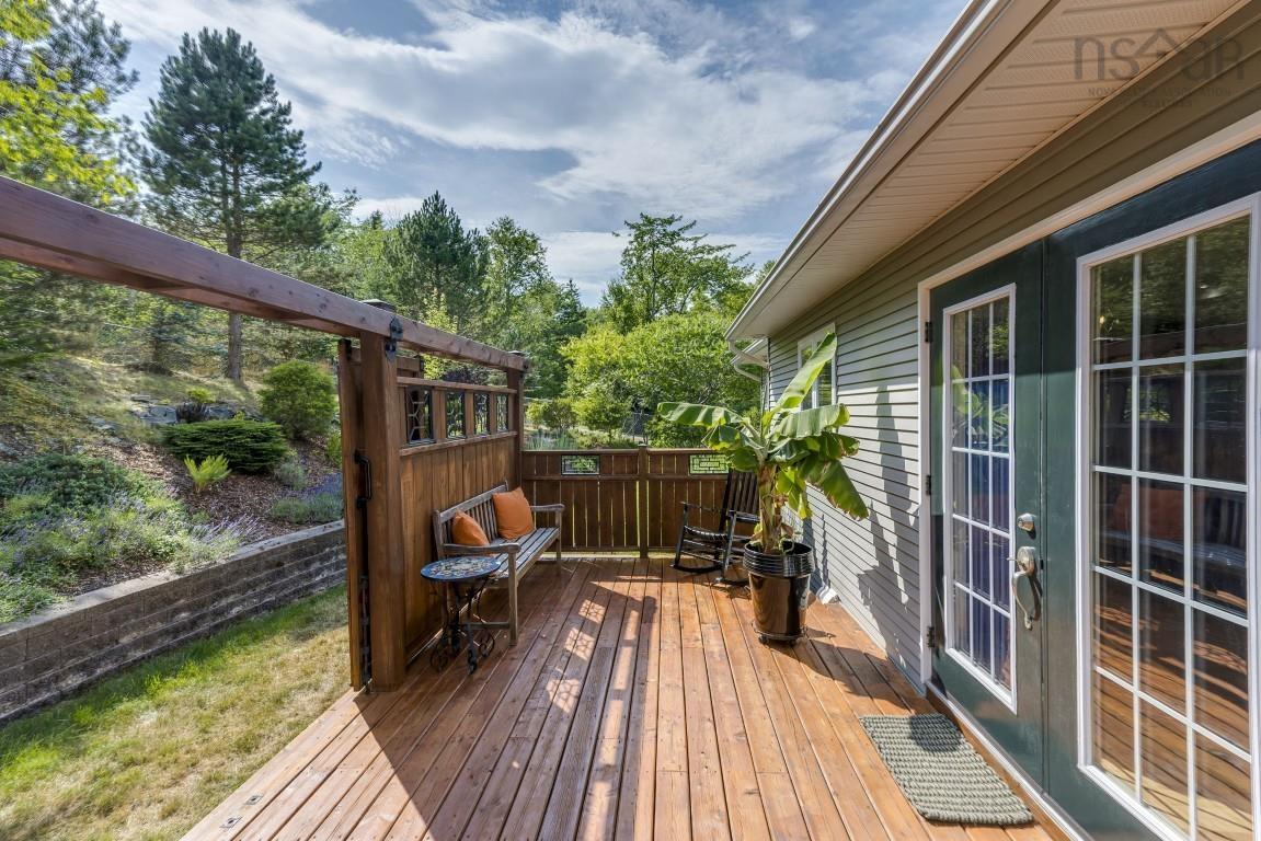 $769,900.00: 28 Glenmont Avenue, Bedford