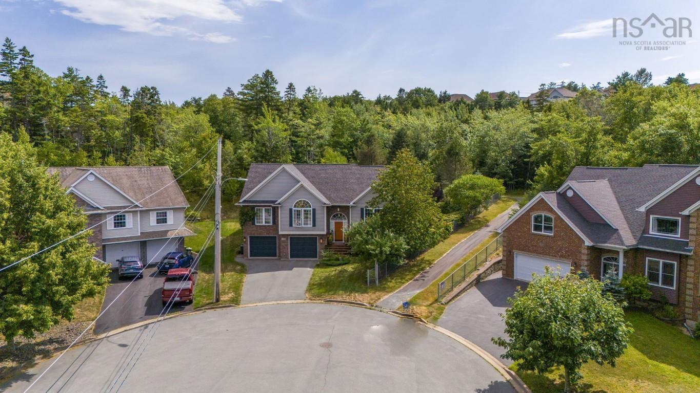 $769,900.00: 28 Glenmont Avenue, Bedford