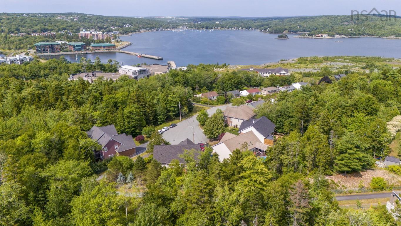 $769,900.00: 28 Glenmont Avenue, Bedford