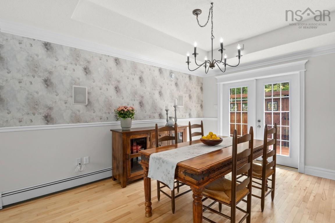 $769,900.00: 28 Glenmont Avenue, Bedford