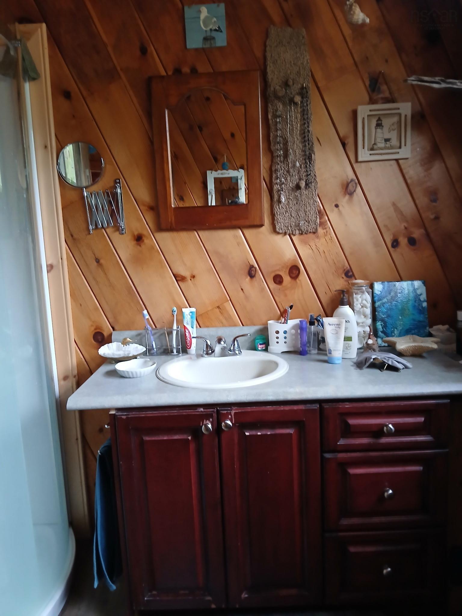 $365,000.00: 1413 West Caledonia Road, West Caledonia