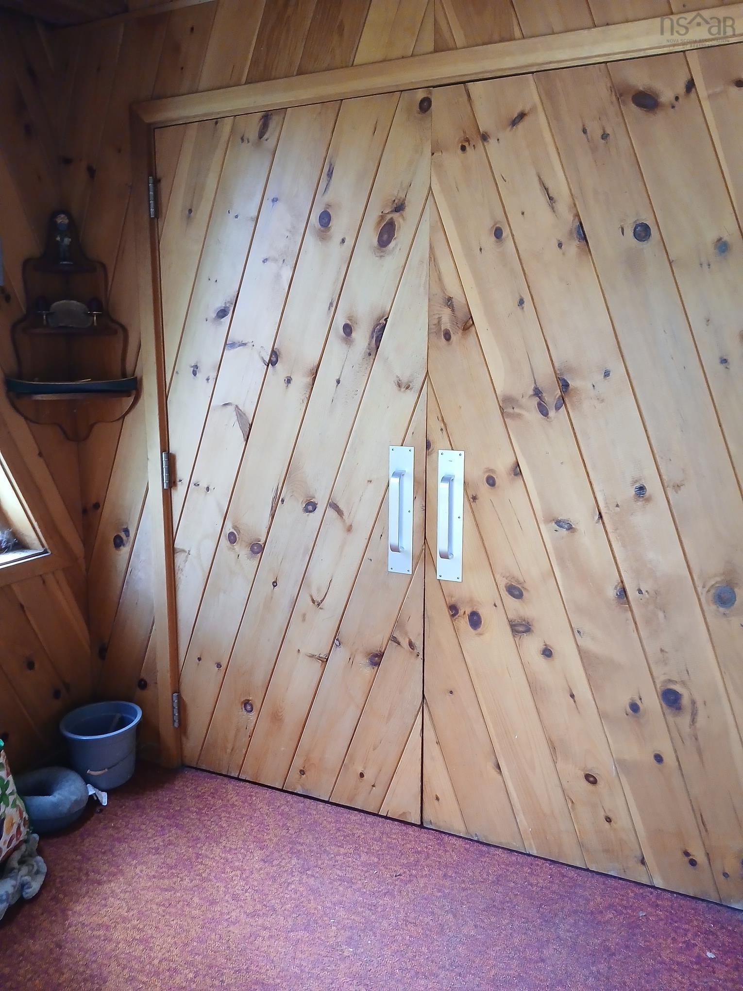 $365,000.00: 1413 West Caledonia Road, West Caledonia