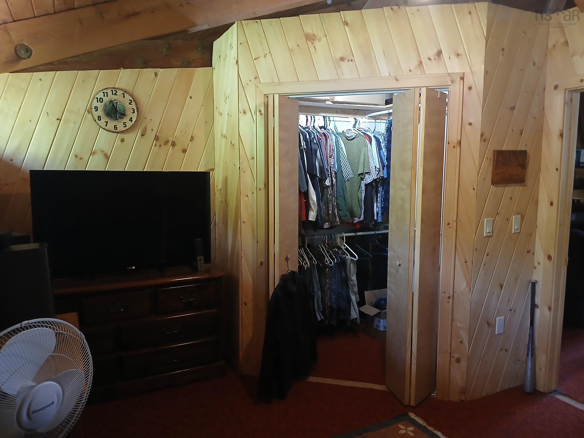 $365,000.00: 1413 West Caledonia Road, West Caledonia