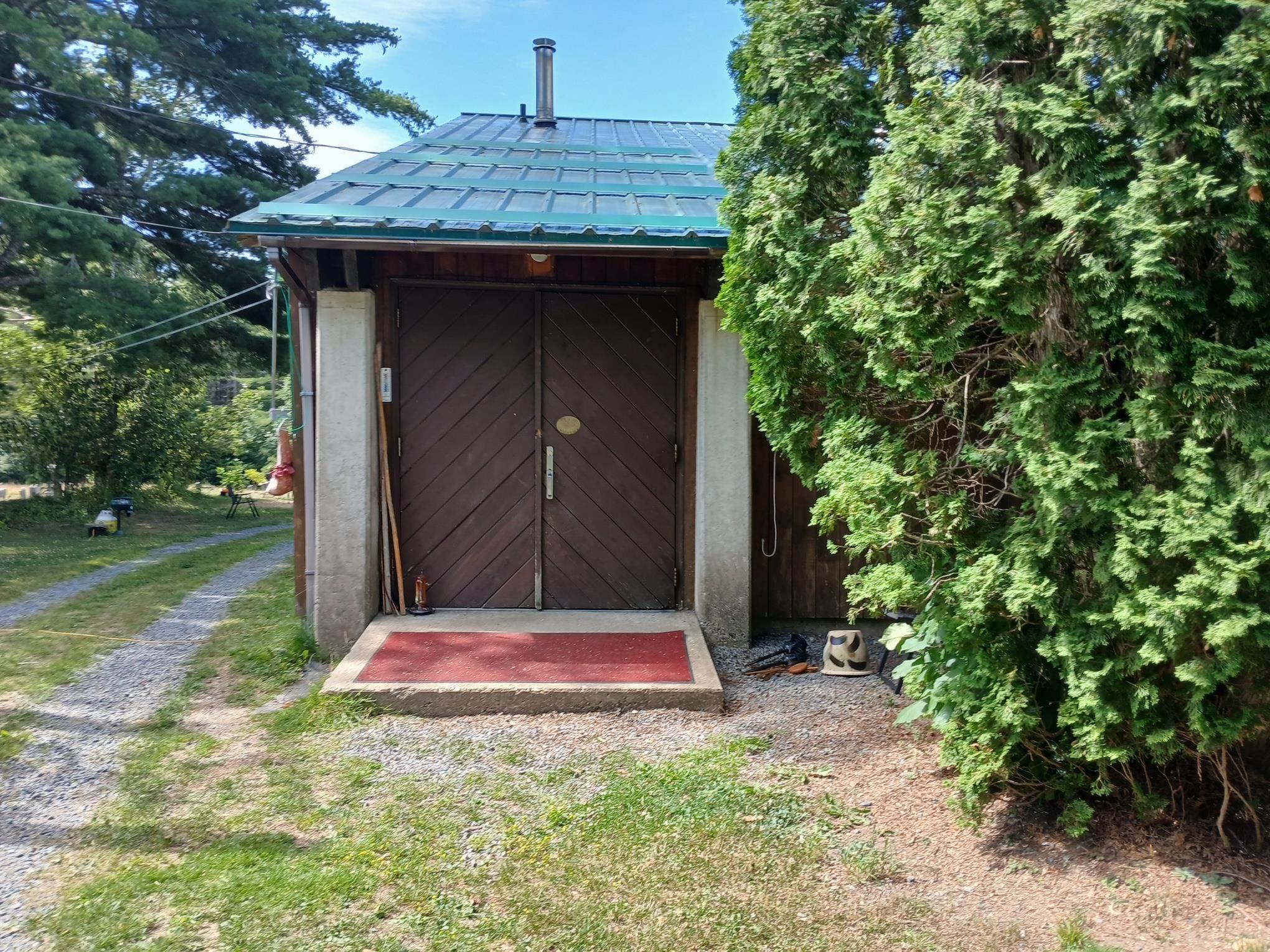 $365,000.00: 1413 West Caledonia Road, West Caledonia