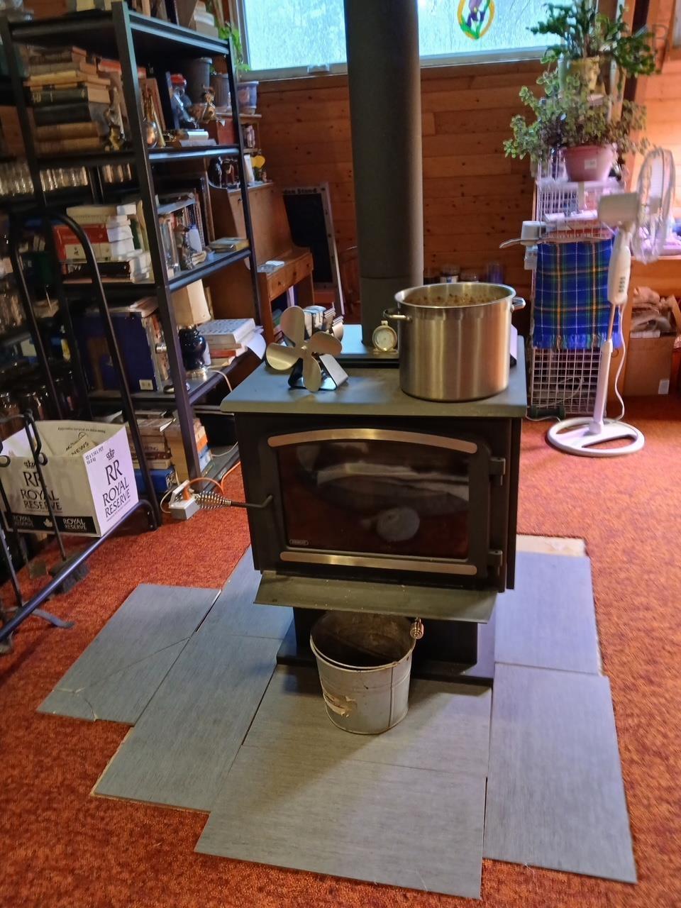 $365,000.00: 1413 West Caledonia Road, West Caledonia