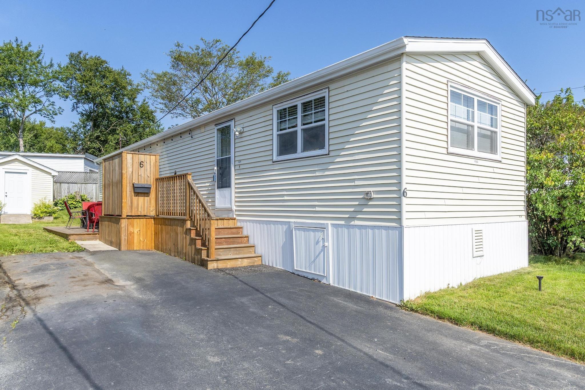 $214,900.00: 6 Lacomb Drive, Dartmouth