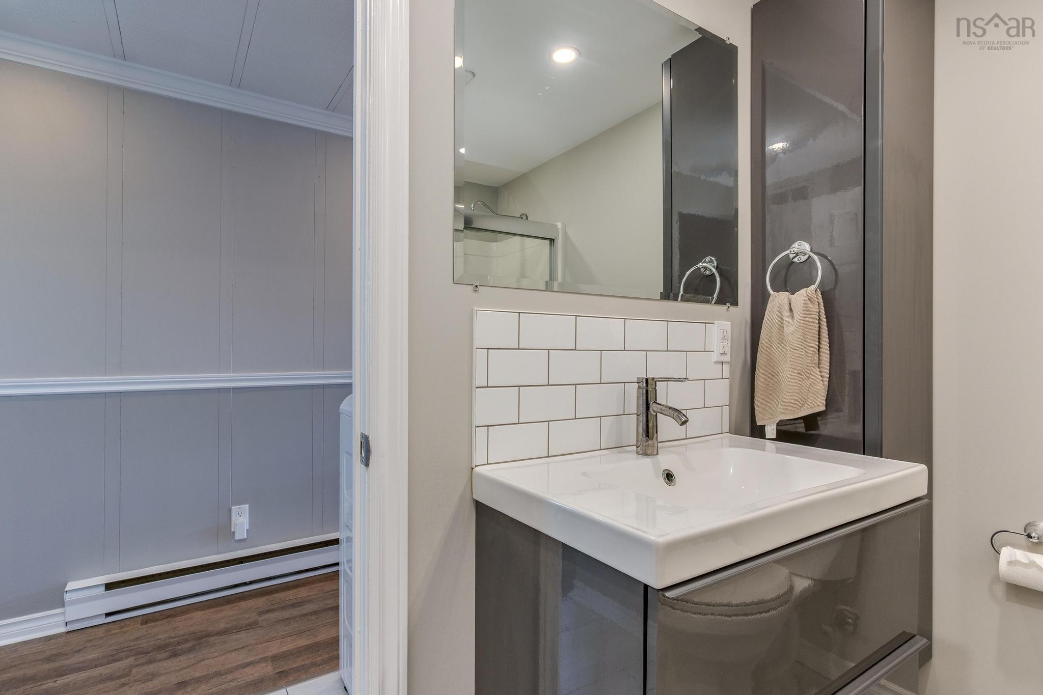 $214,900.00: 6 Lacomb Drive, Dartmouth