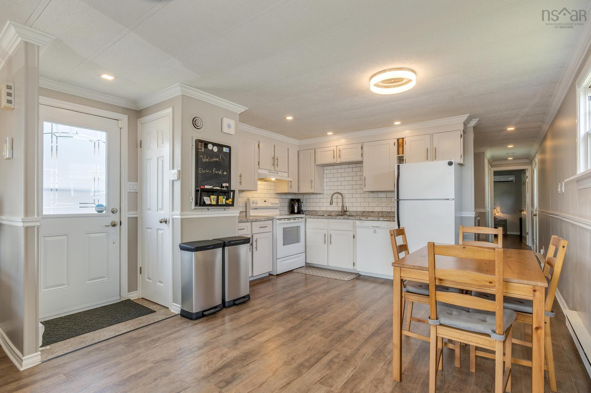 $214,900.00: 6 Lacomb Drive, Dartmouth