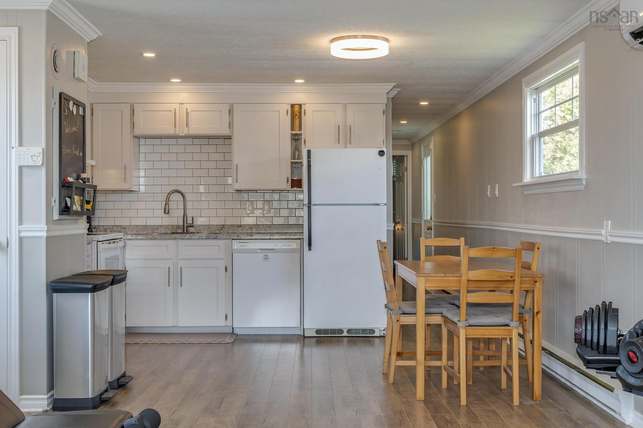 $214,900.00: 6 Lacomb Drive, Dartmouth