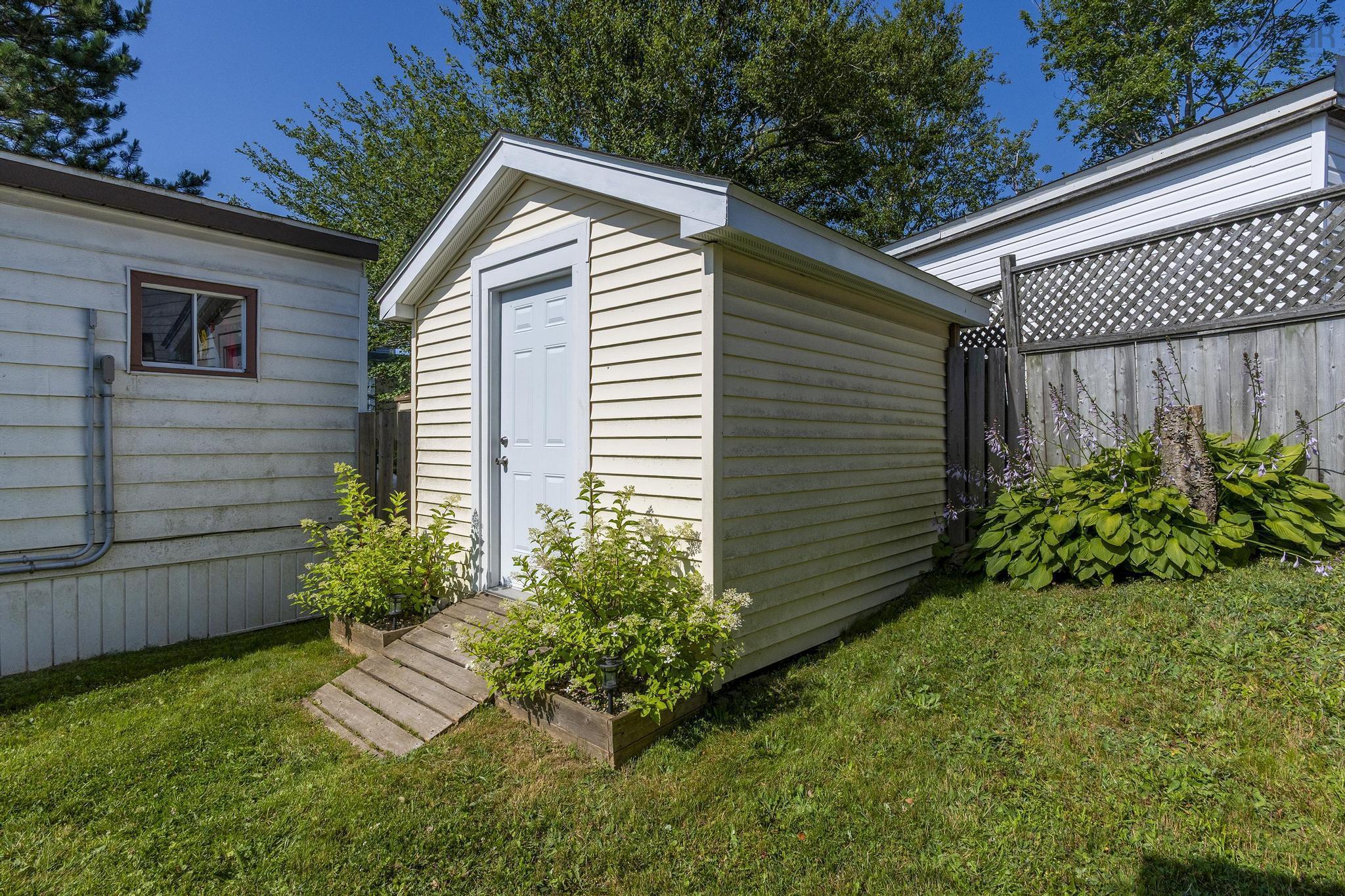 $214,900.00: 6 Lacomb Drive, Dartmouth