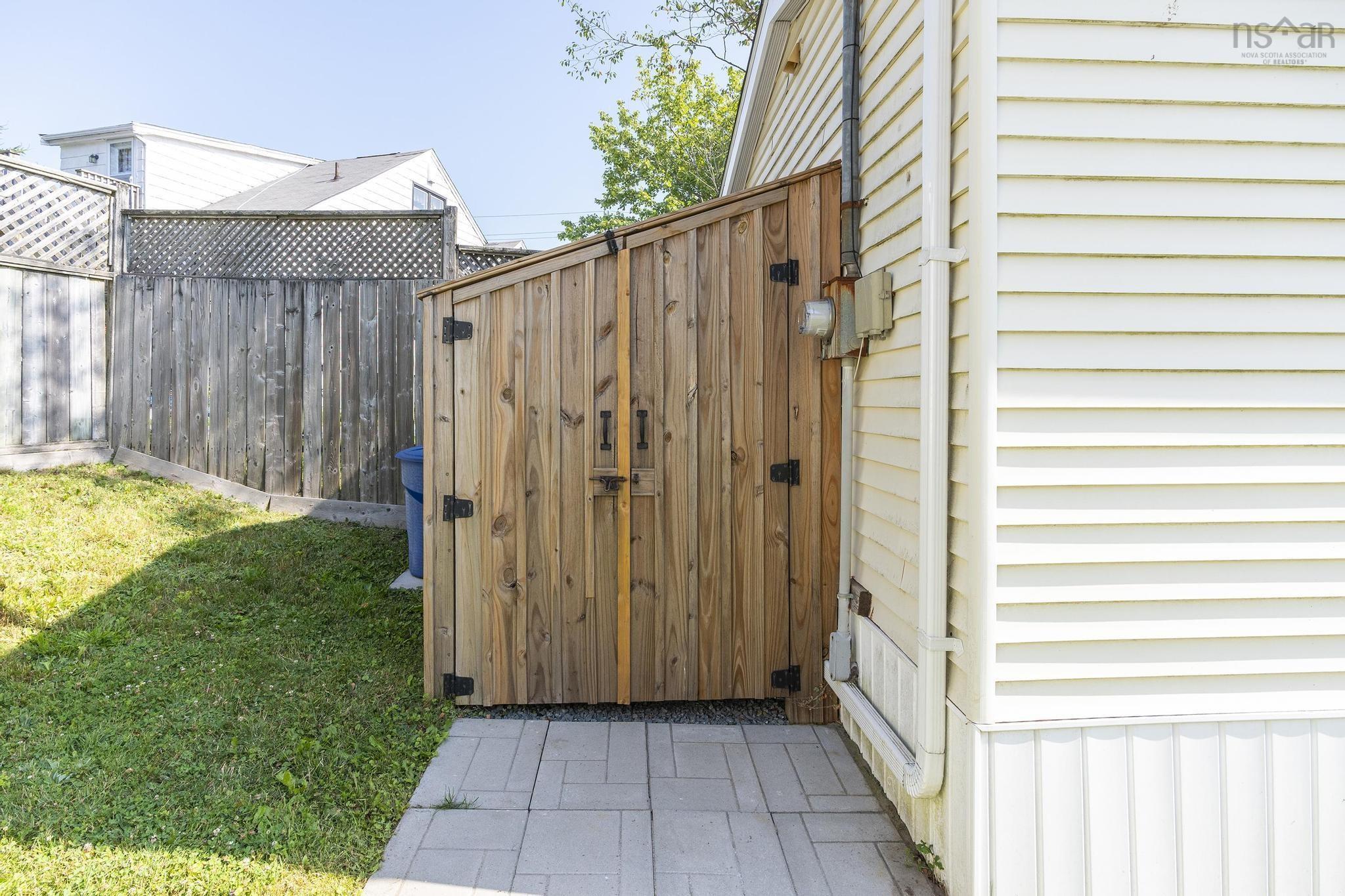 $214,900.00: 6 Lacomb Drive, Dartmouth