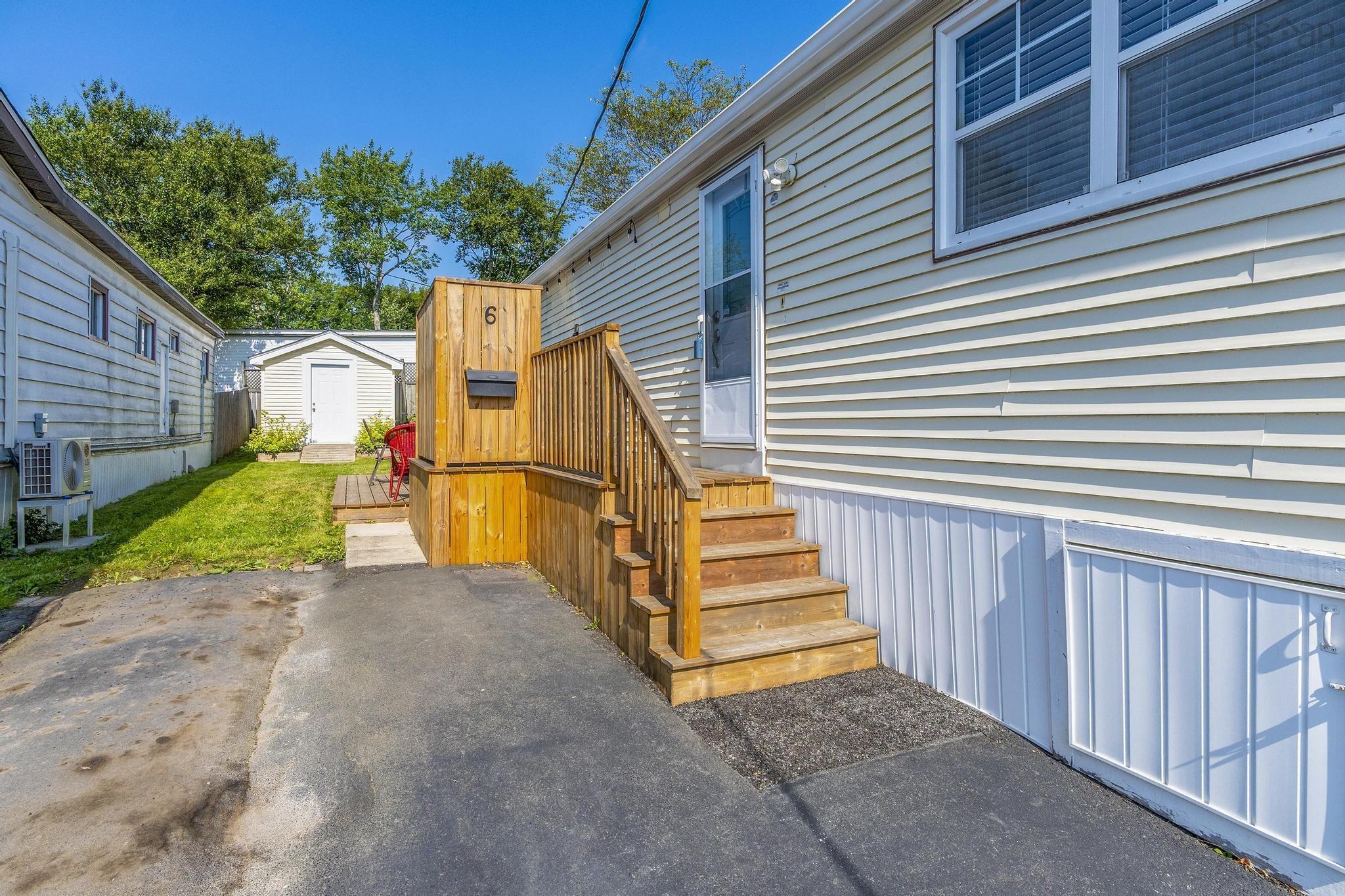 $214,900.00: 6 Lacomb Drive, Dartmouth