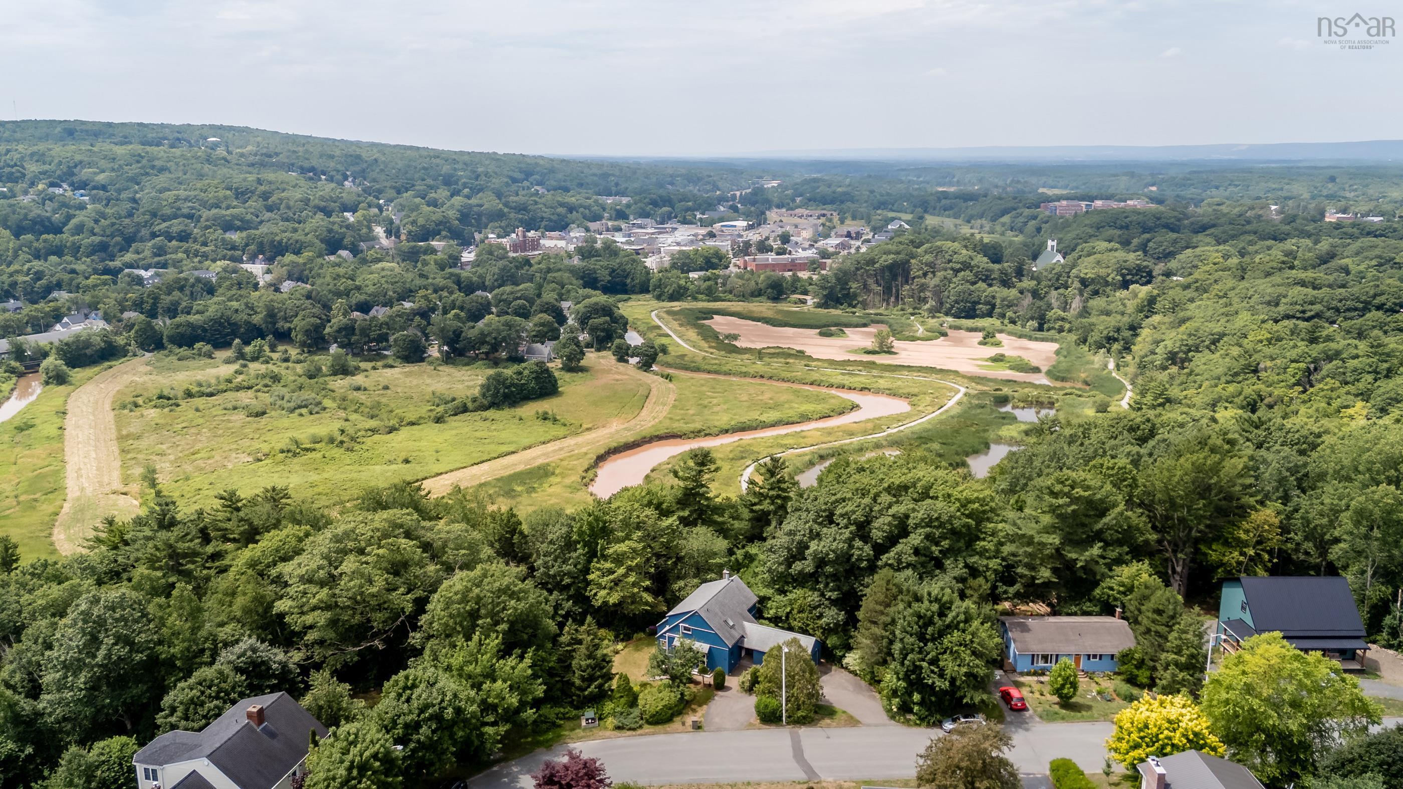 $449,900.00: 41 Cortland Crescent, North Kentville