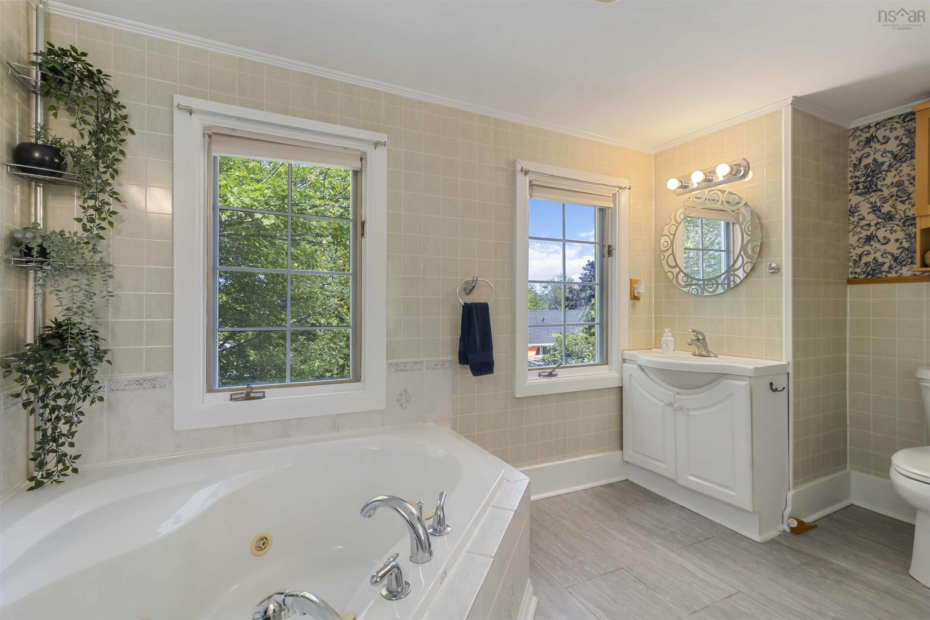 $565,000.00: 8 Power Street, Dartmouth