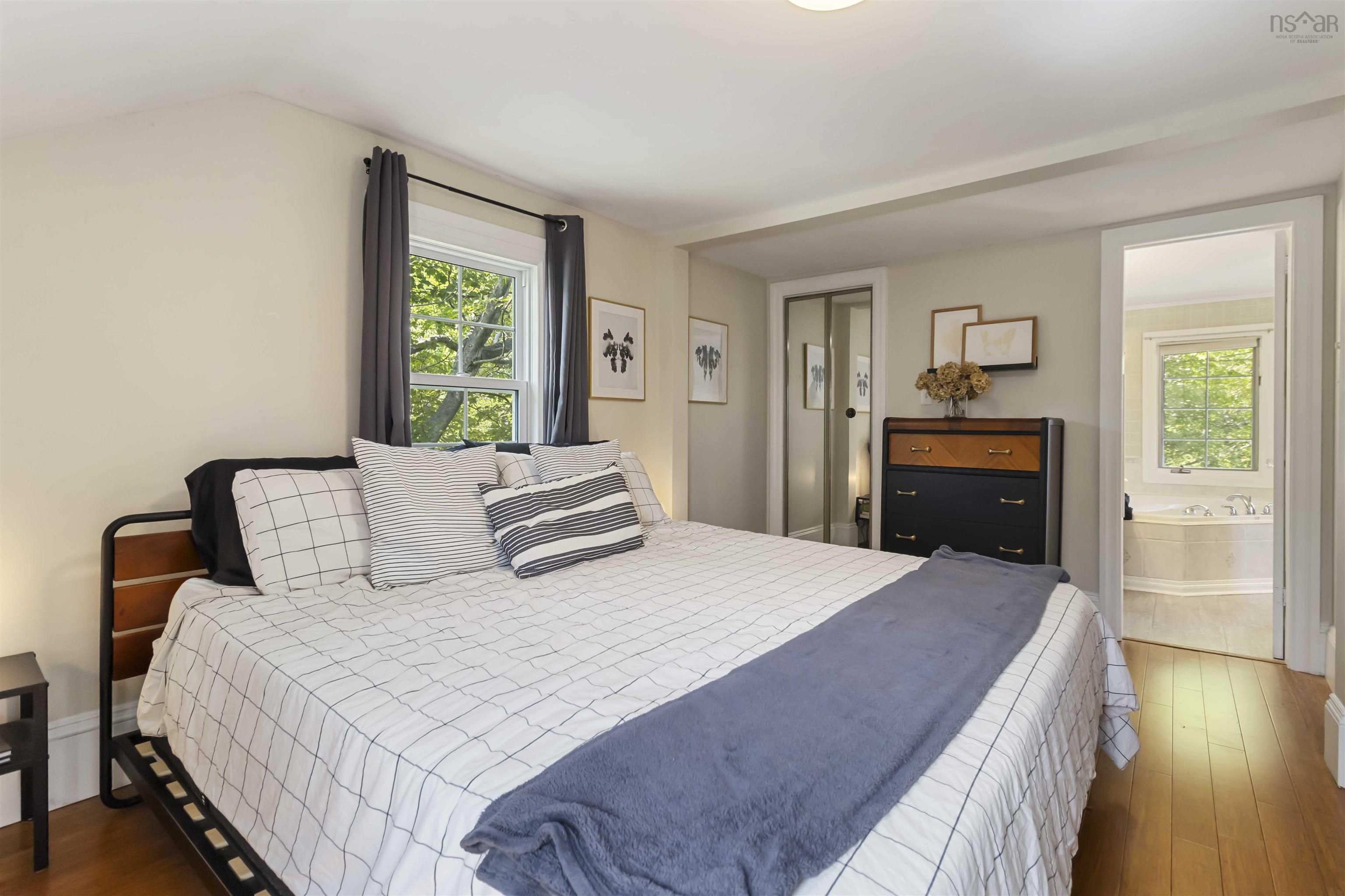 $565,000.00: 8 Power Street, Dartmouth