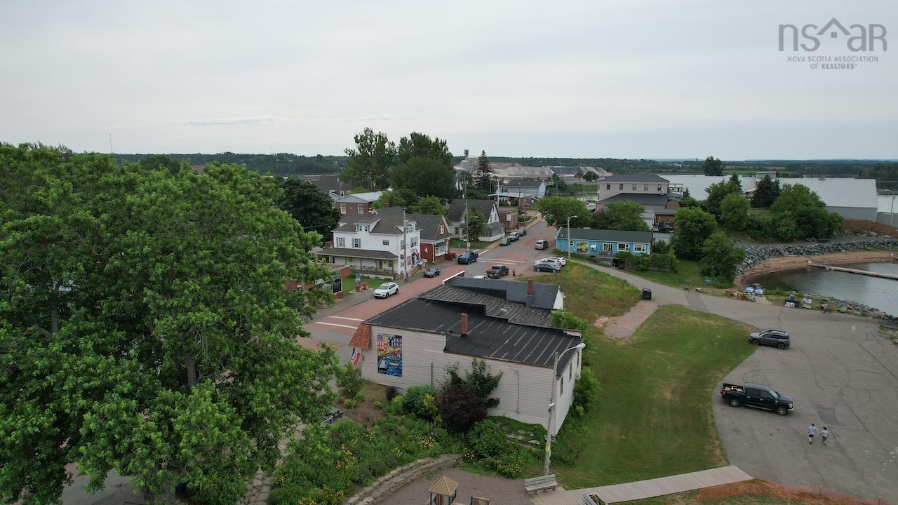 $949,000.00: Water Street, Pugwash
