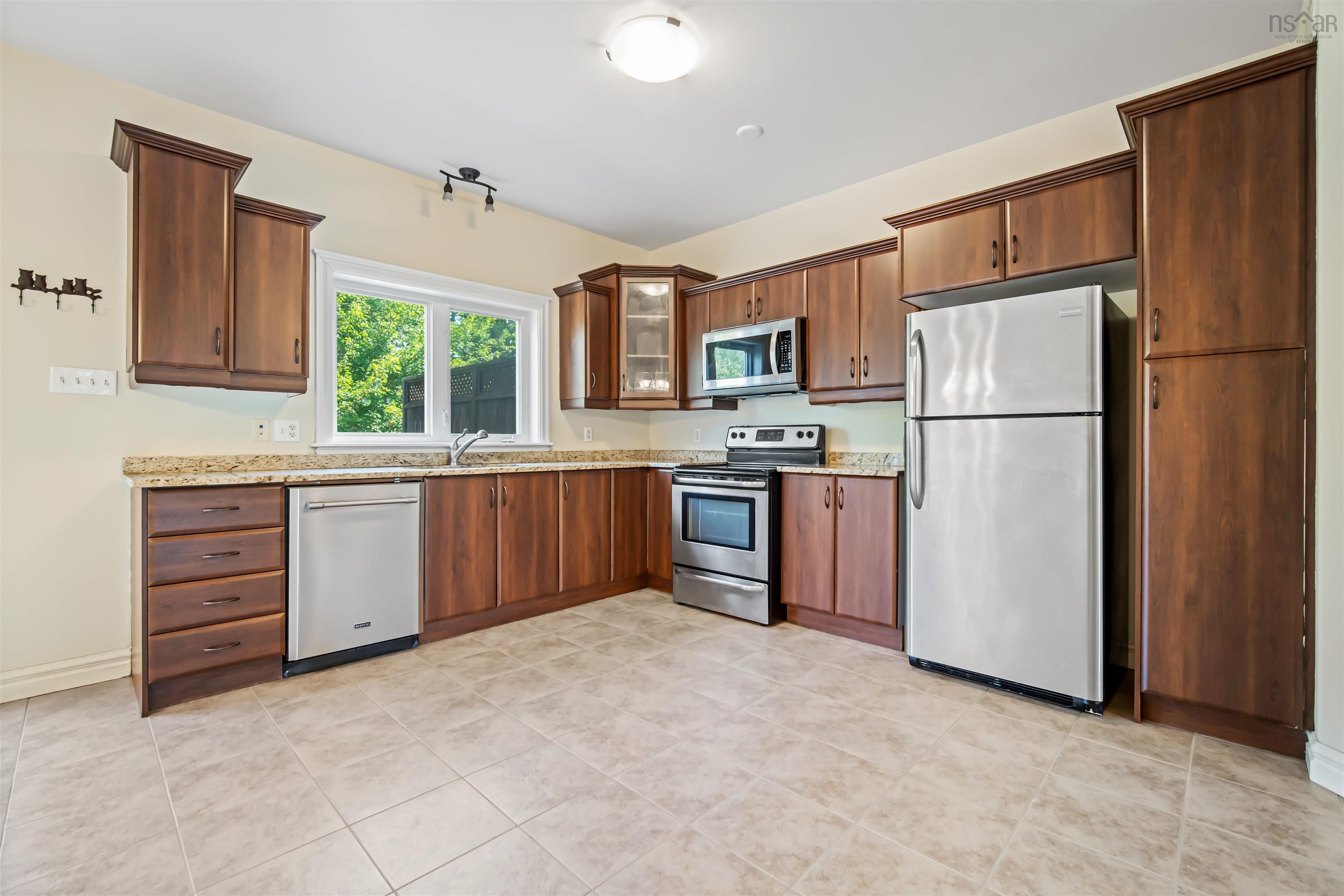 $640,000.00: 37 Stockton Ridge, Bedford South