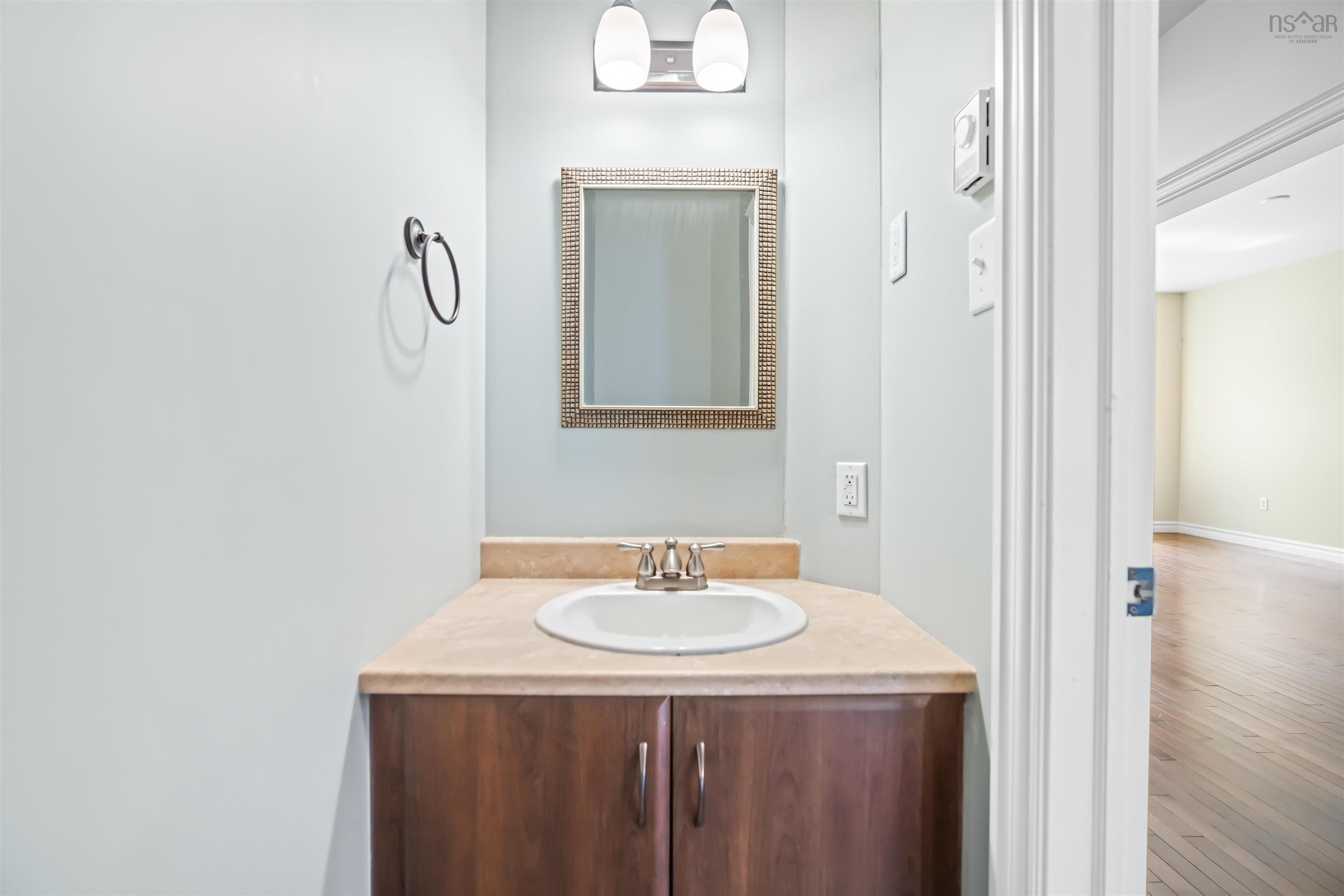 $640,000.00: 37 Stockton Ridge, Bedford South