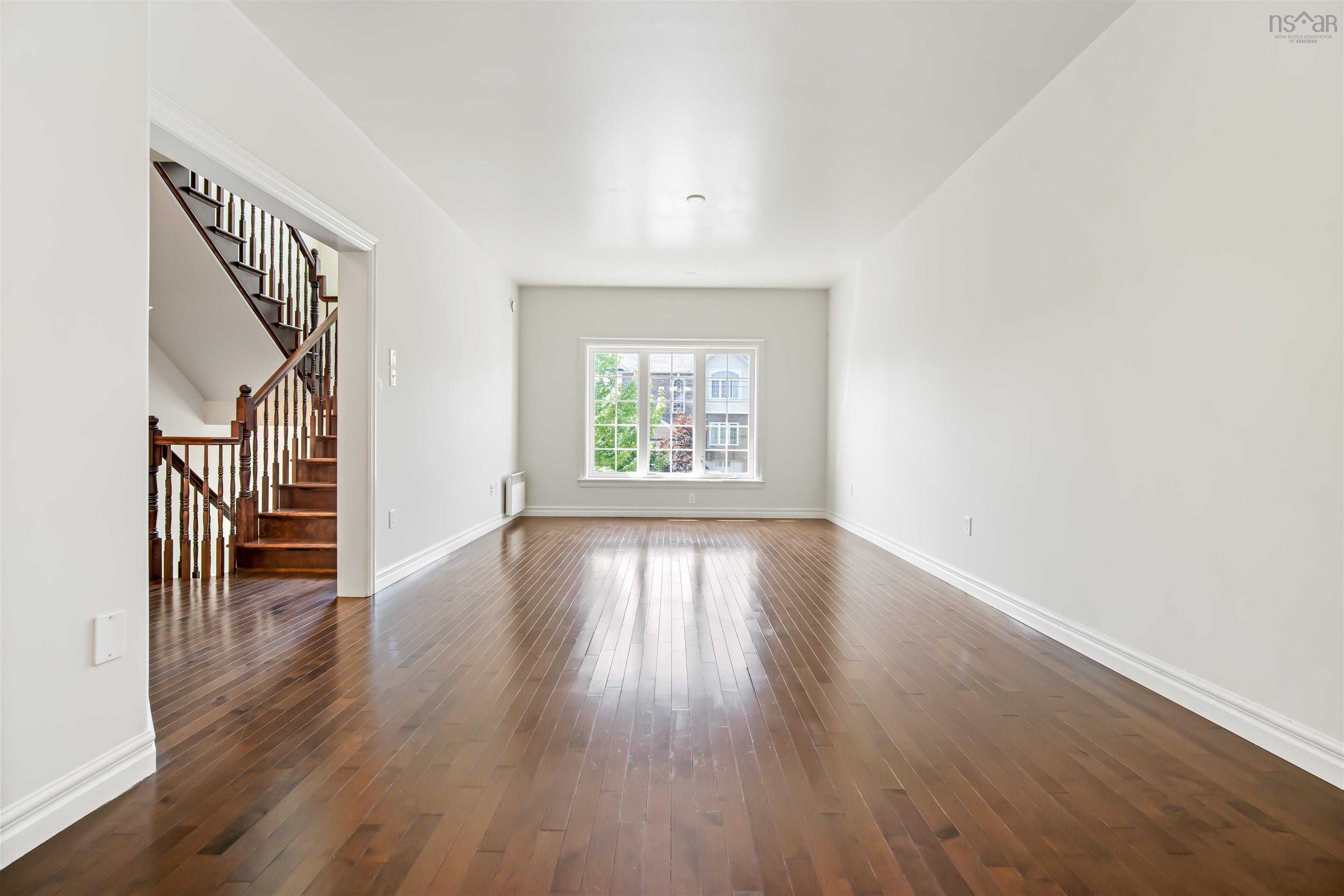 $640,000.00: 37 Stockton Ridge, Bedford South