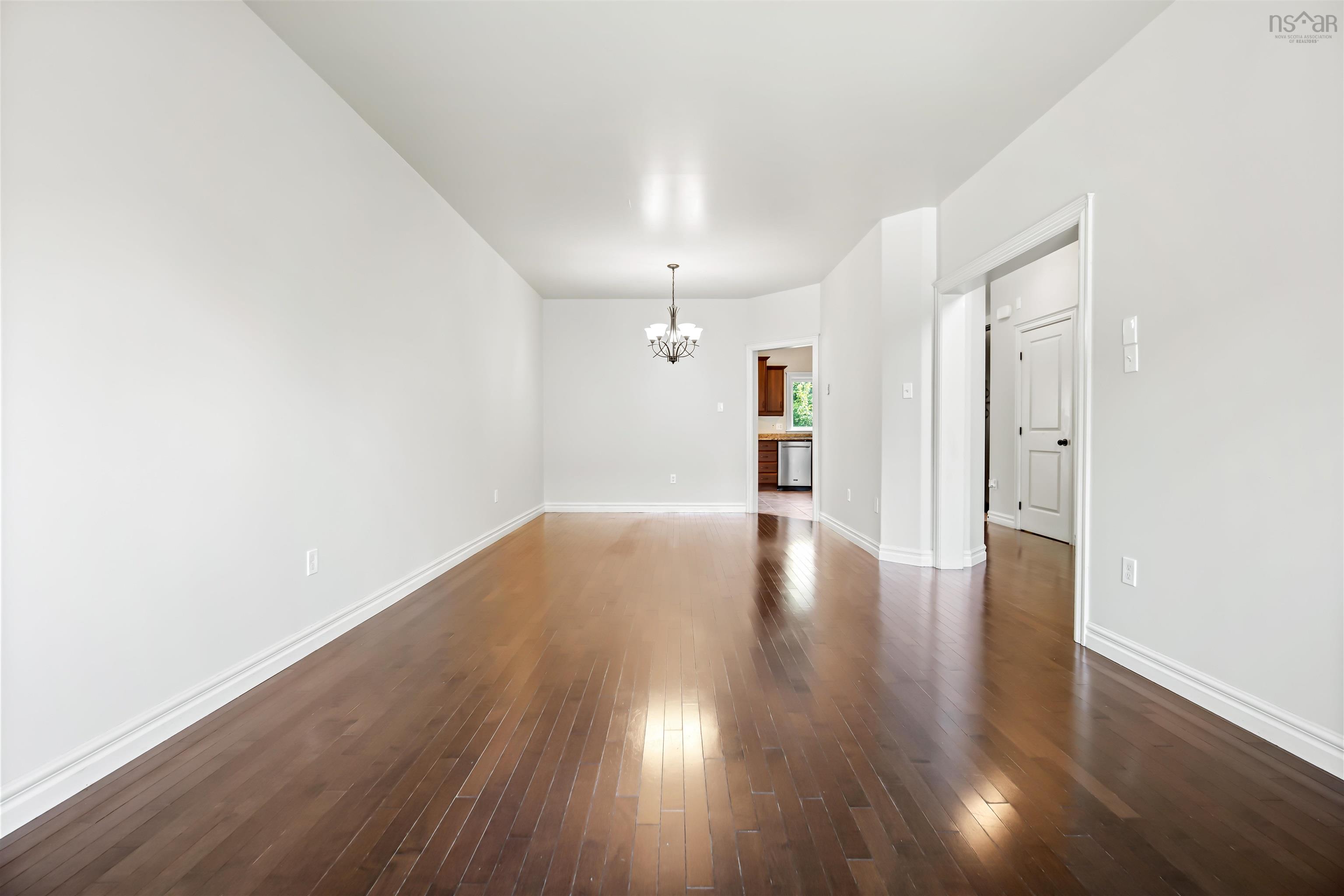 $640,000.00: 37 Stockton Ridge, Bedford South