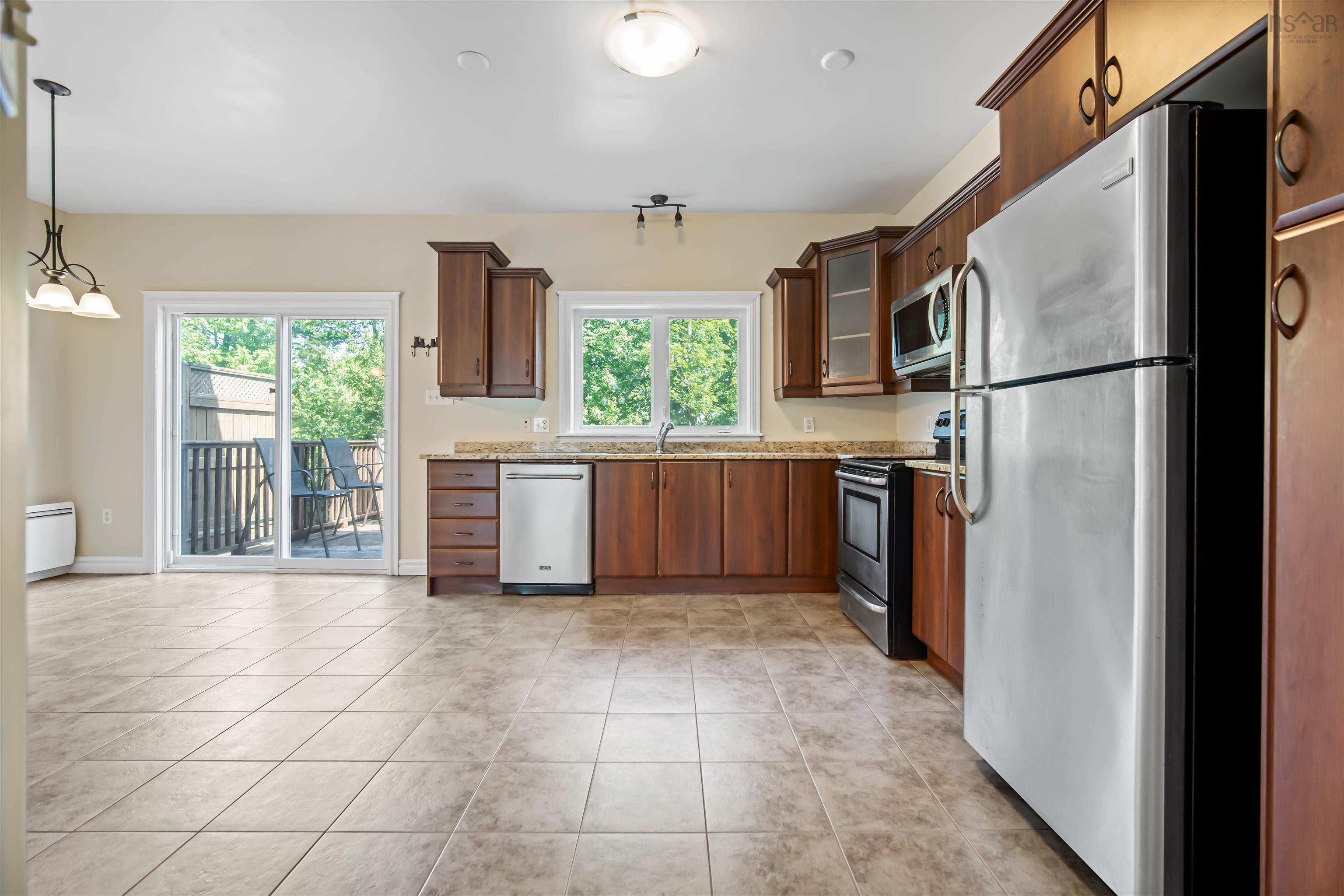 $640,000.00: 37 Stockton Ridge, Bedford South