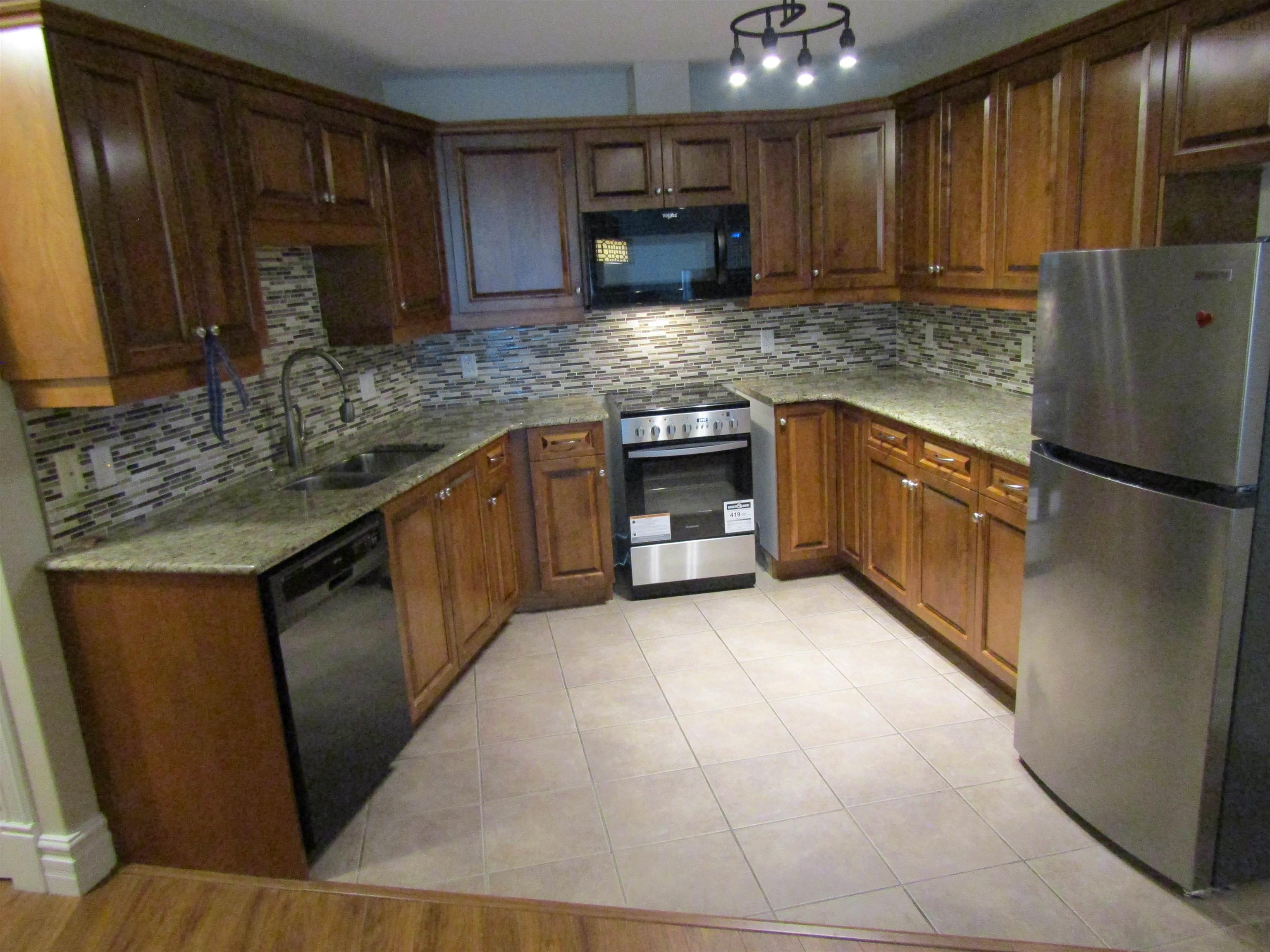 $499,900.00: 205 87 Pebblecreek Crescent, Dartmouth