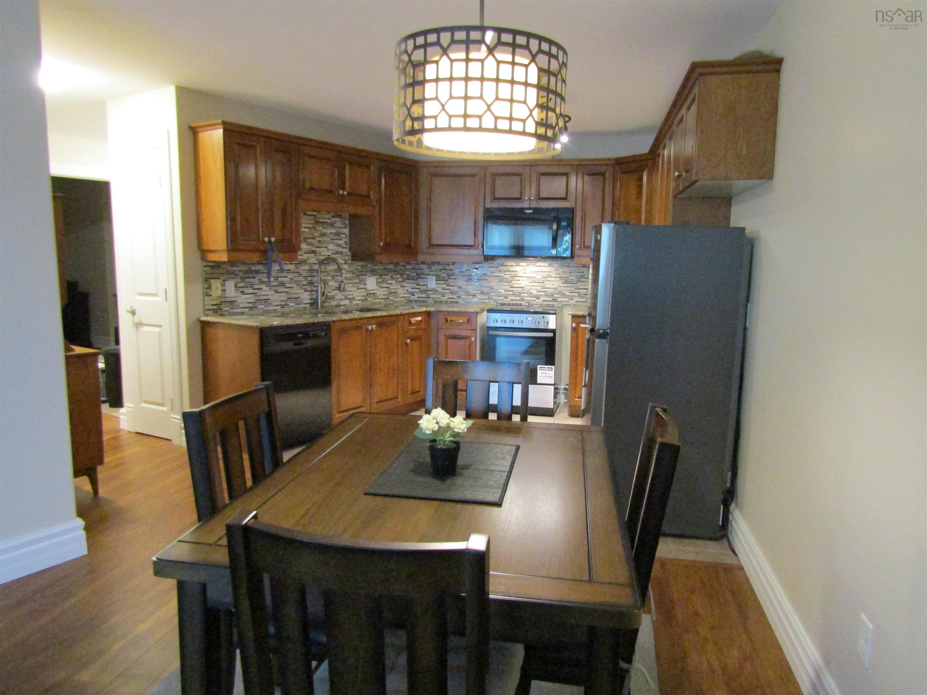 $499,900.00: 205 87 Pebblecreek Crescent, Dartmouth