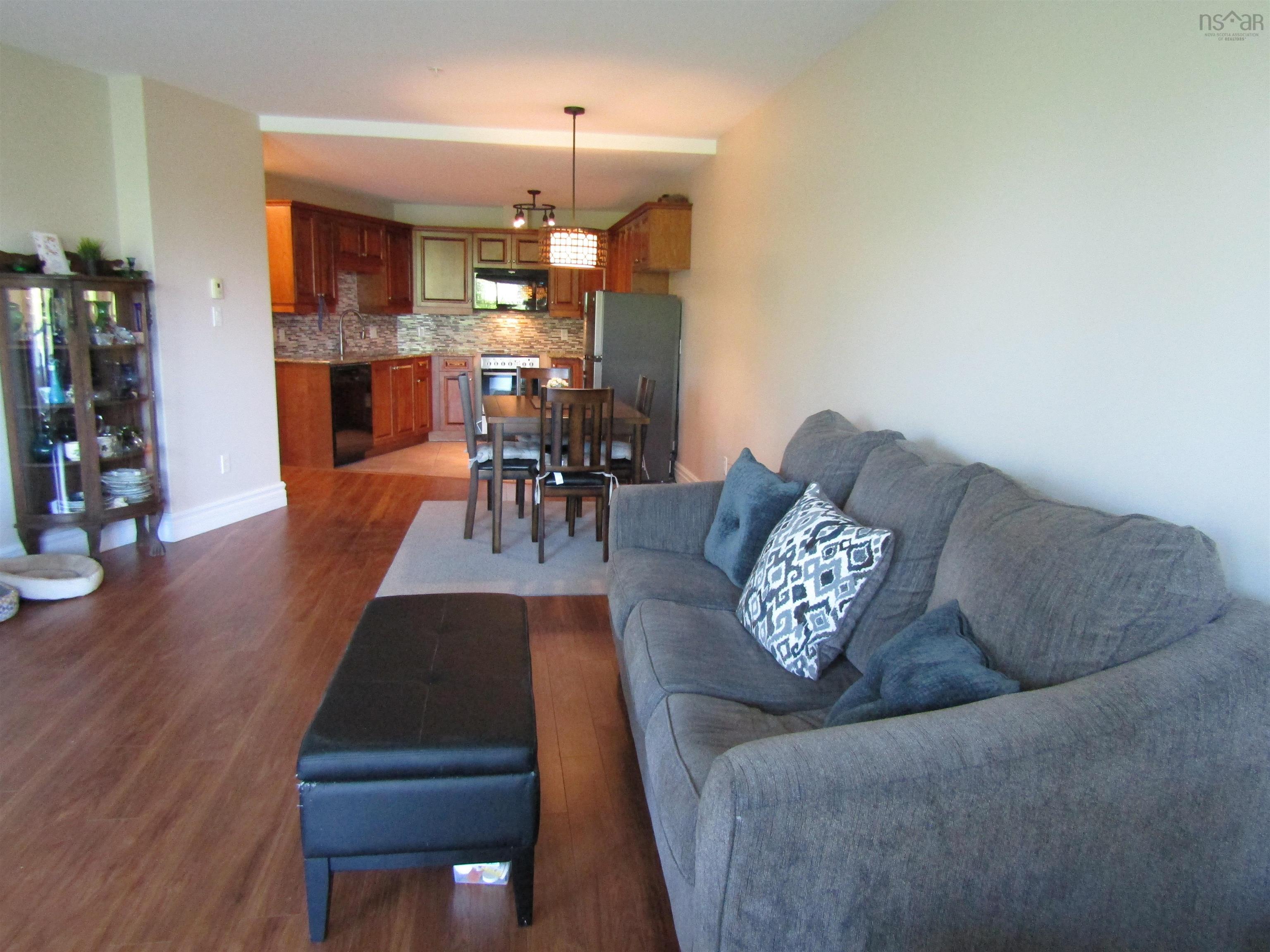 $499,900.00: 205 87 Pebblecreek Crescent, Dartmouth