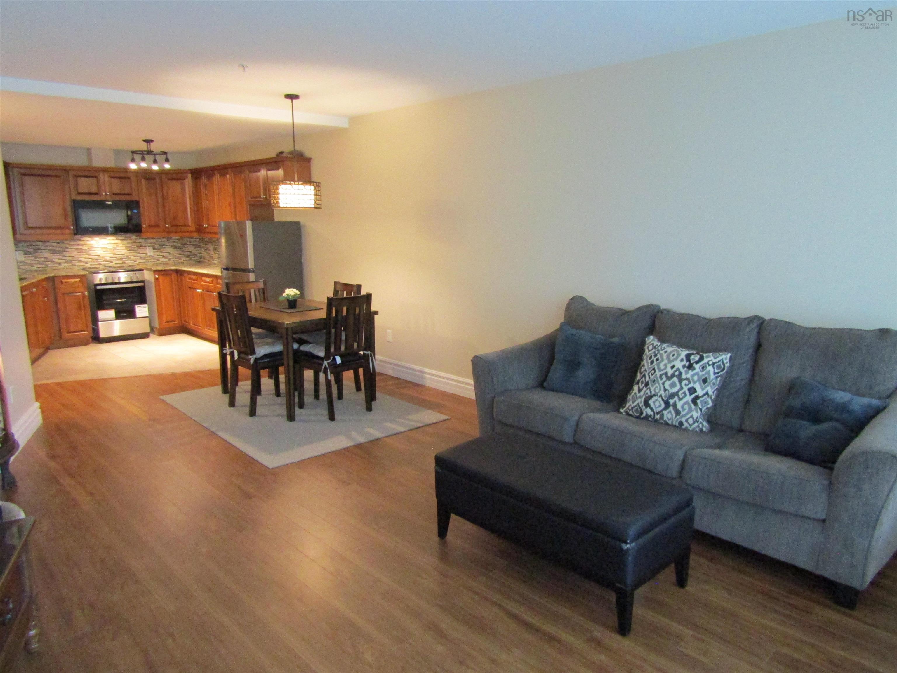 $499,900.00: 205 87 Pebblecreek Crescent, Dartmouth