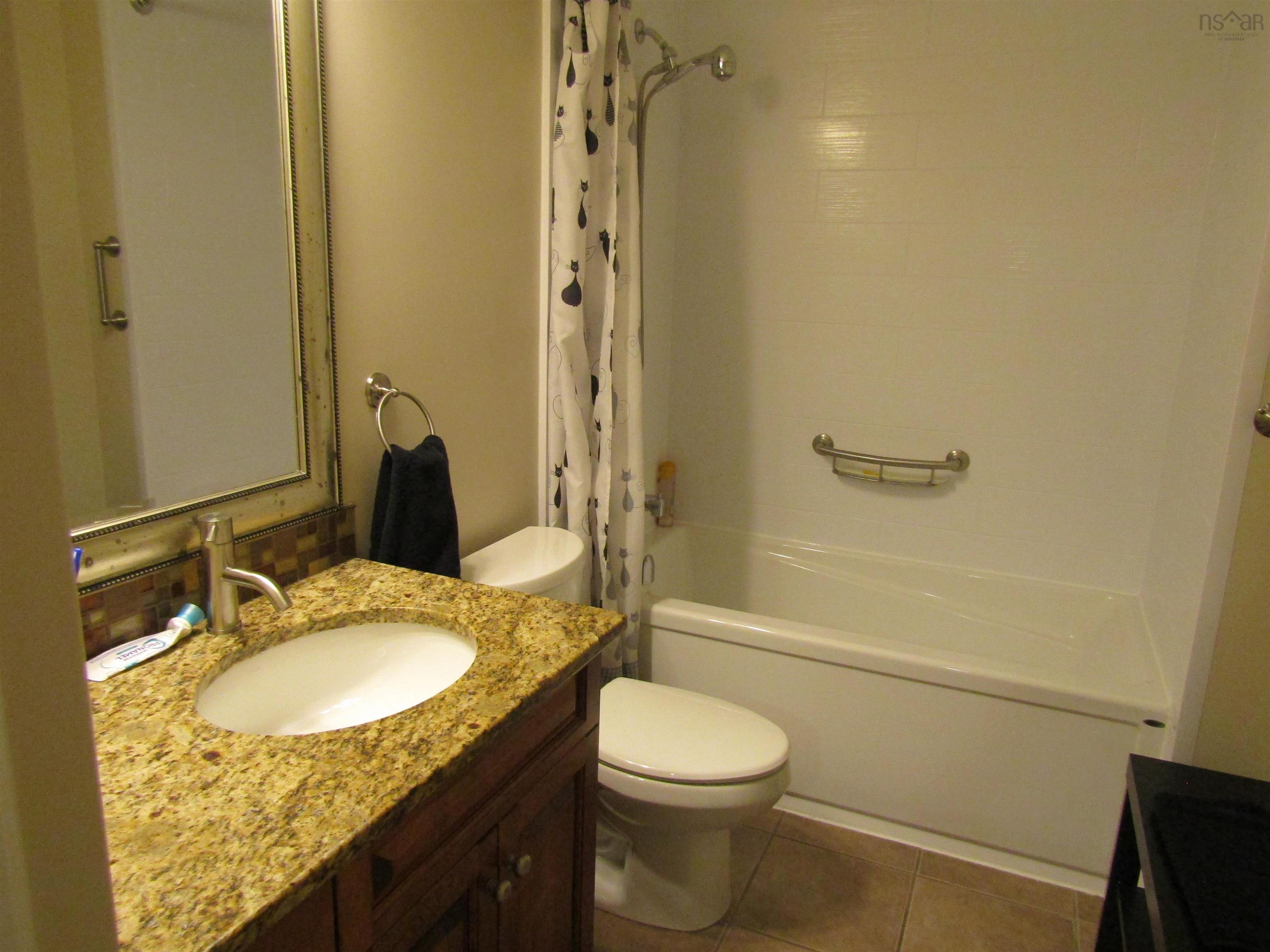 $499,900.00: 205 87 Pebblecreek Crescent, Dartmouth