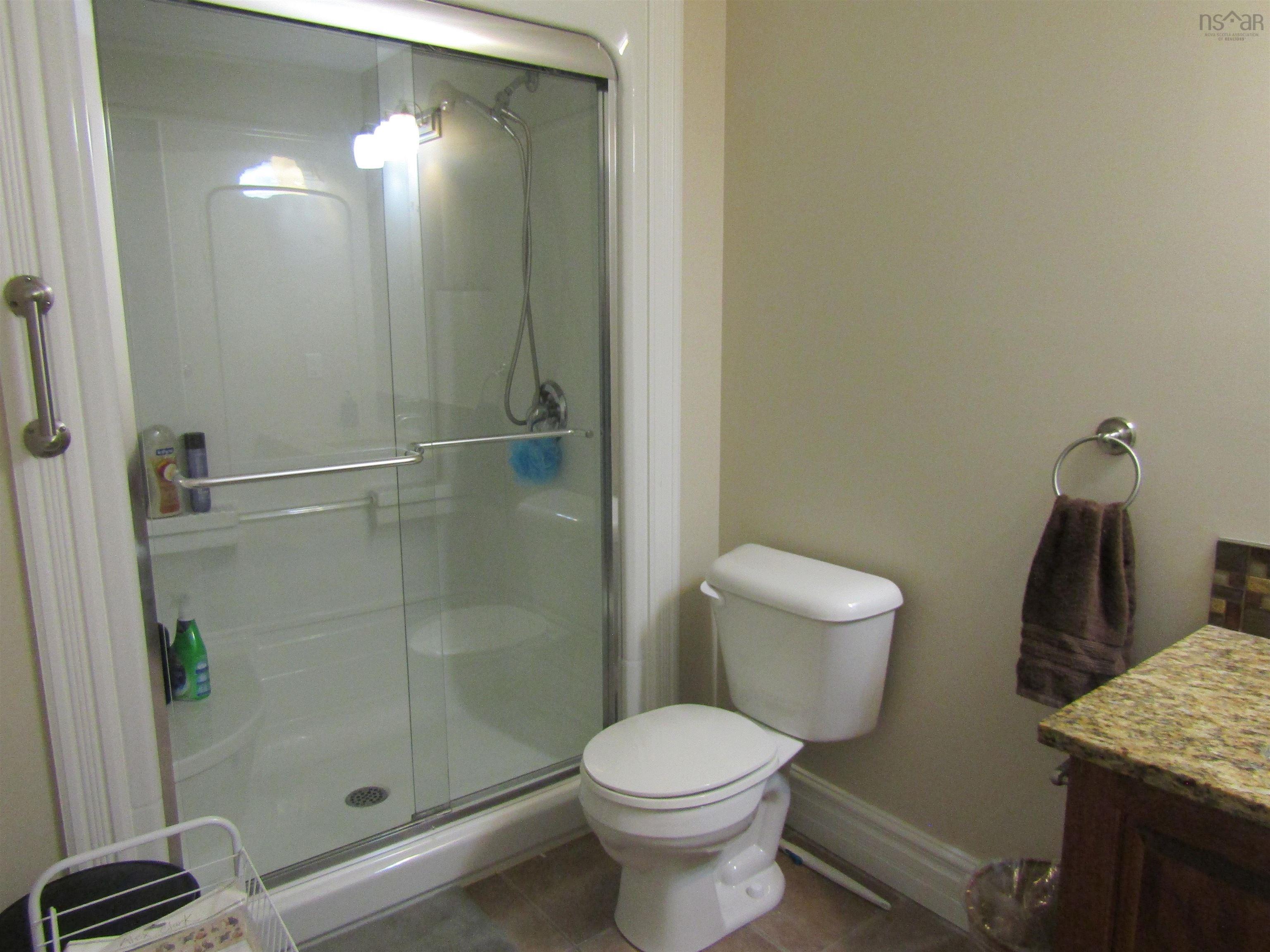 $499,900.00: 205 87 Pebblecreek Crescent, Dartmouth