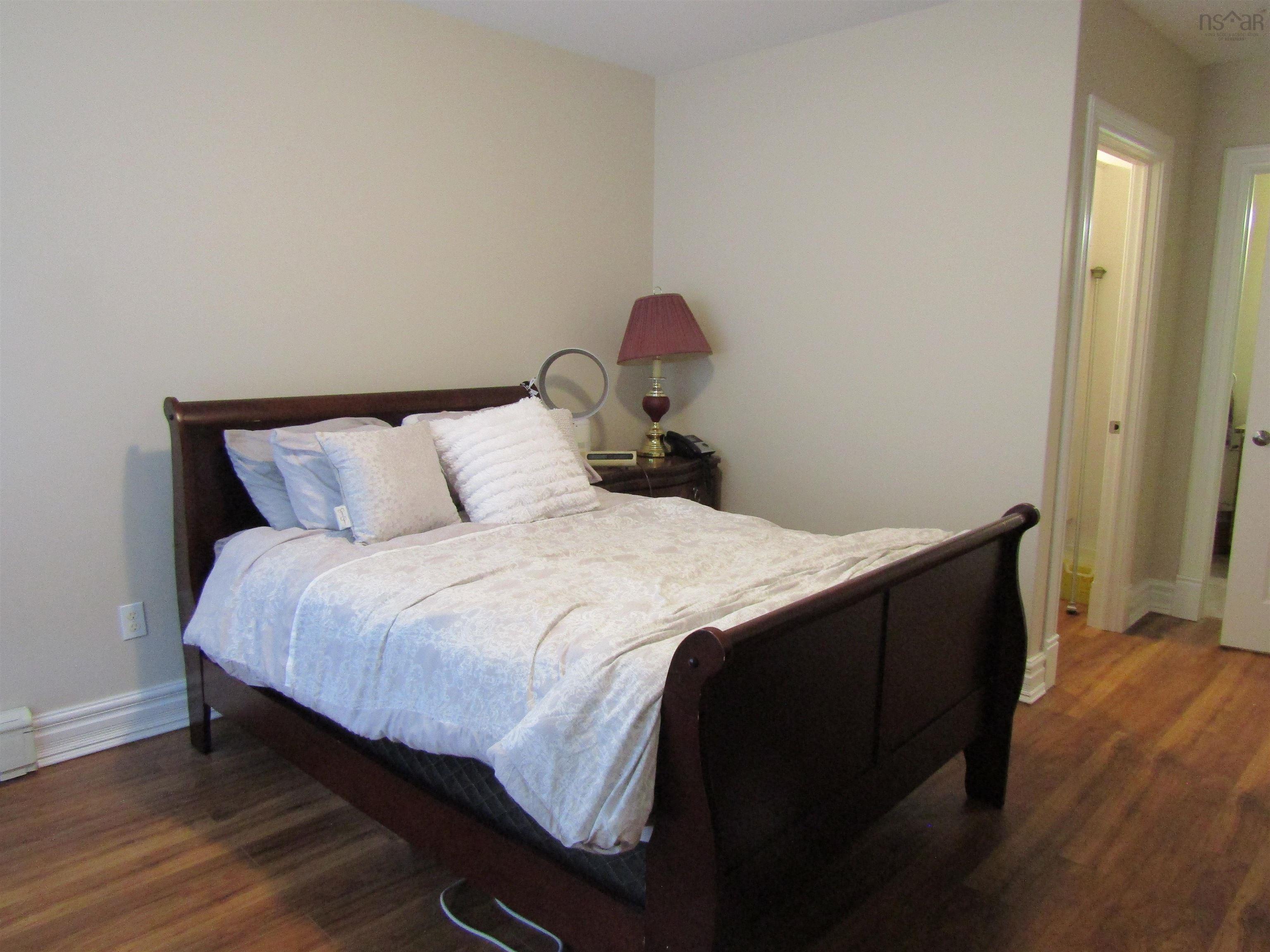 $499,900.00: 205 87 Pebblecreek Crescent, Dartmouth