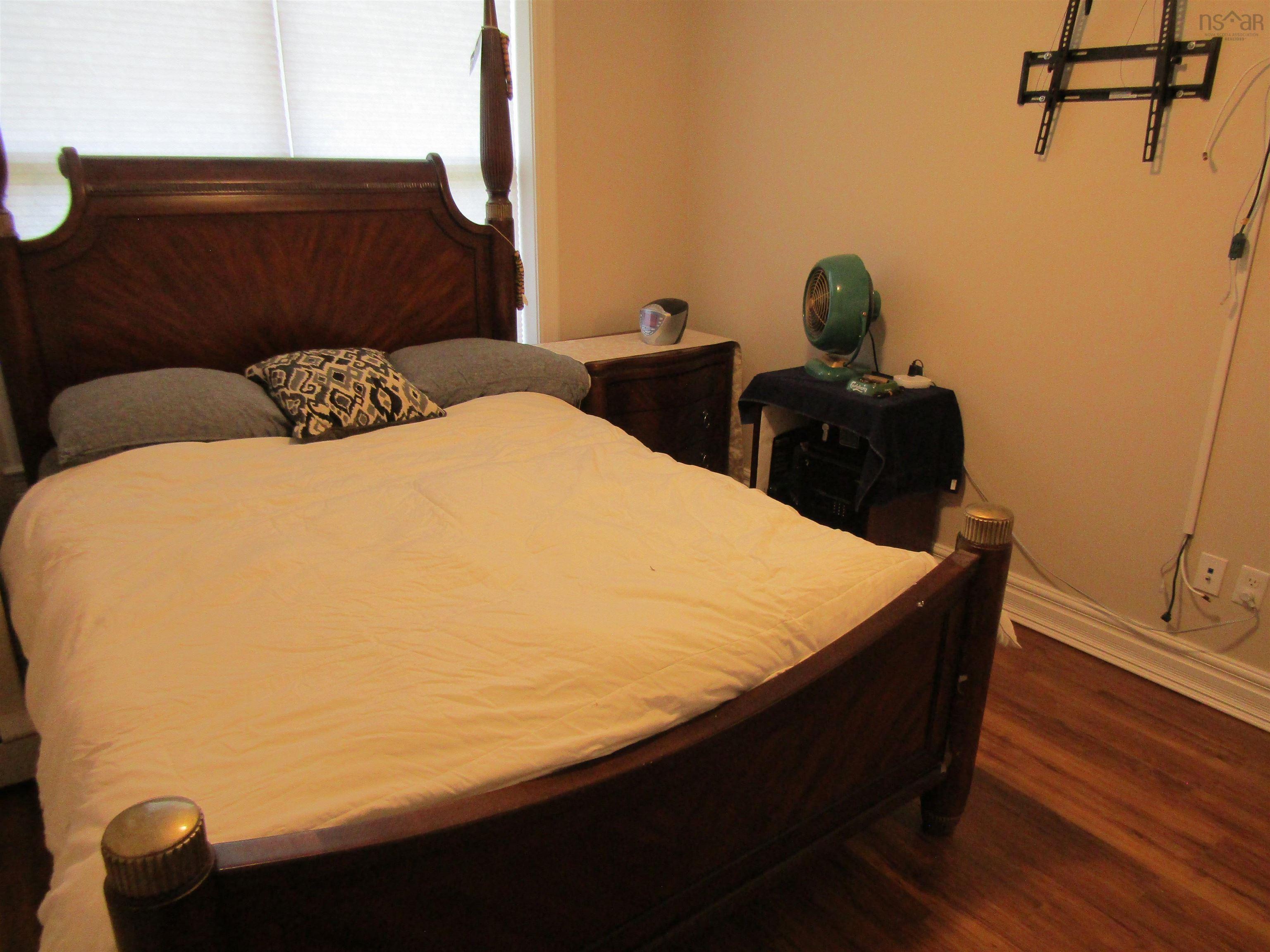 $499,900.00: 205 87 Pebblecreek Crescent, Dartmouth