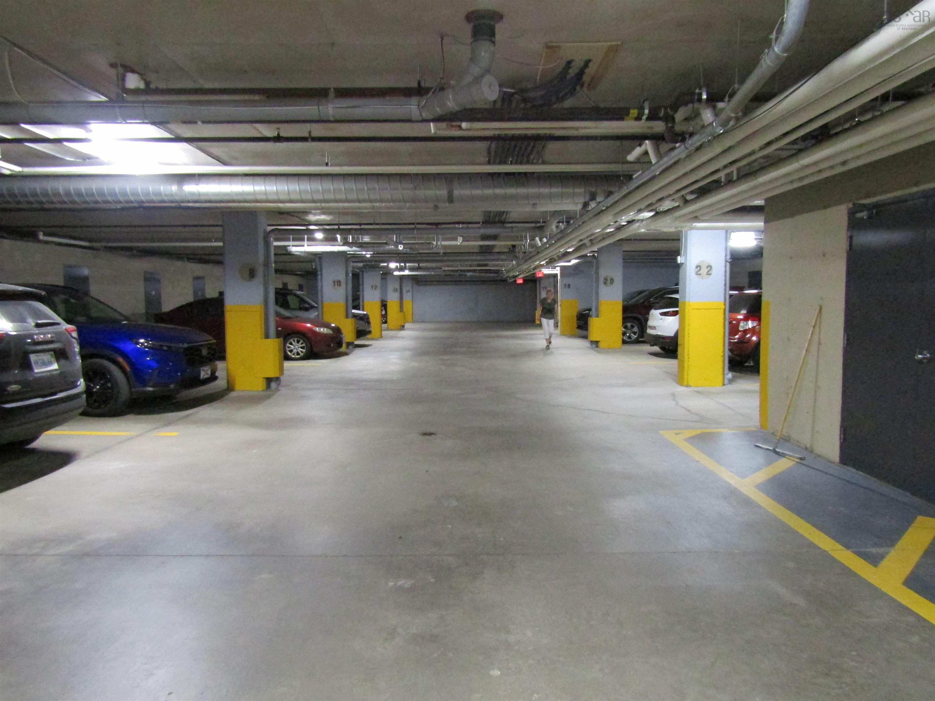 $499,900.00: 205 87 Pebblecreek Crescent, Dartmouth