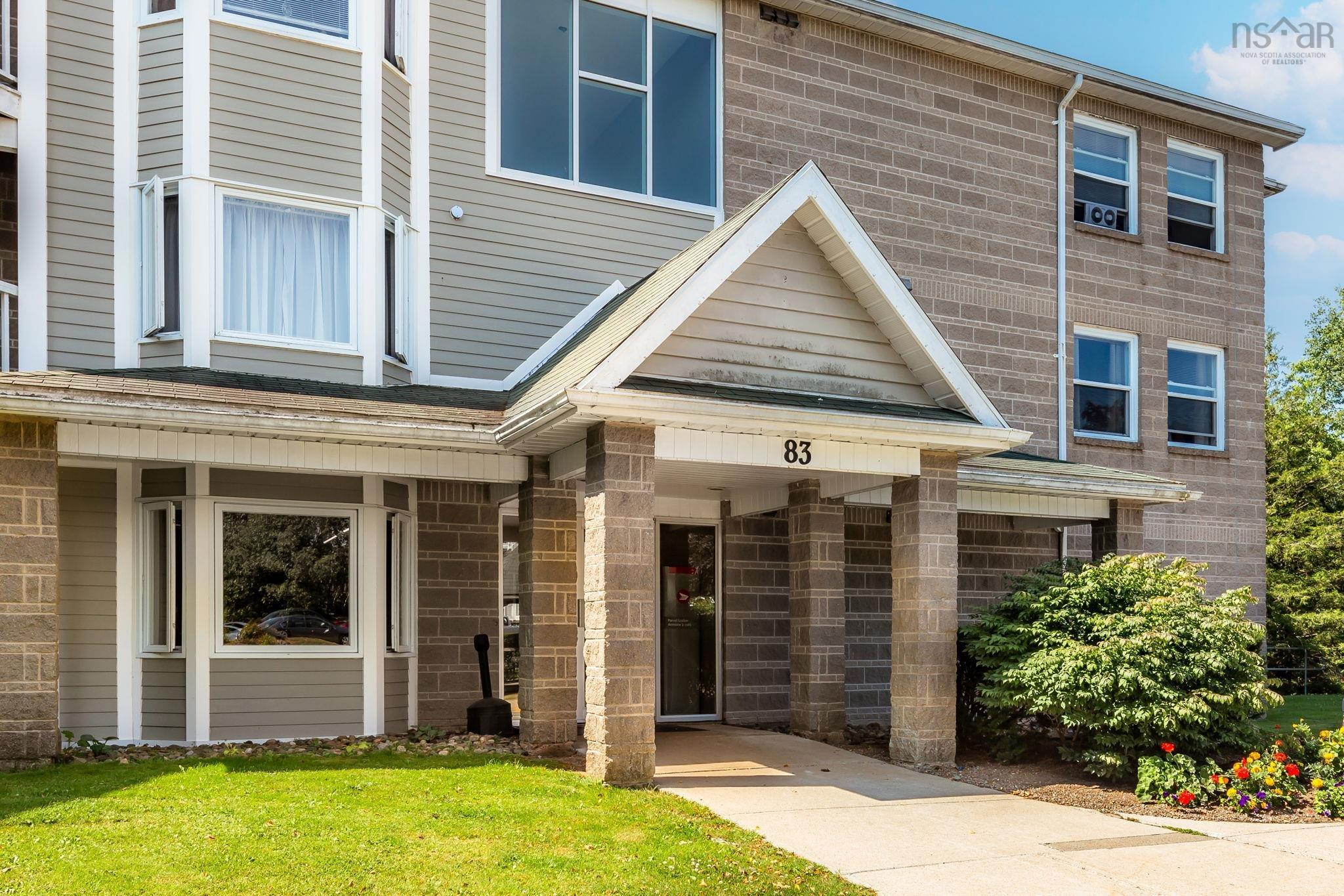 $339,900.00: 201 83 Kearney Lake Road, Halifax