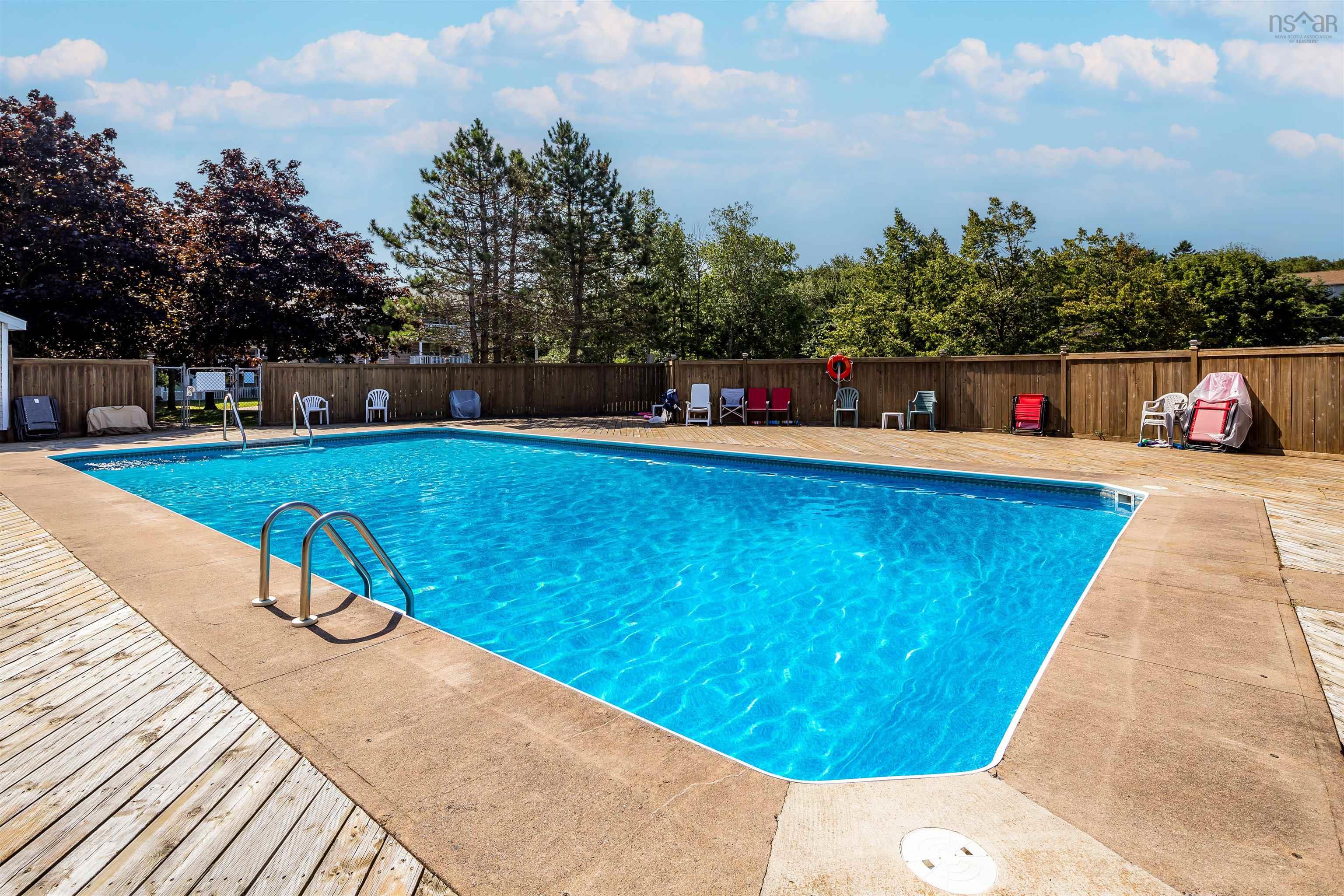 $339,900.00: 201 83 Kearney Lake Road, Halifax