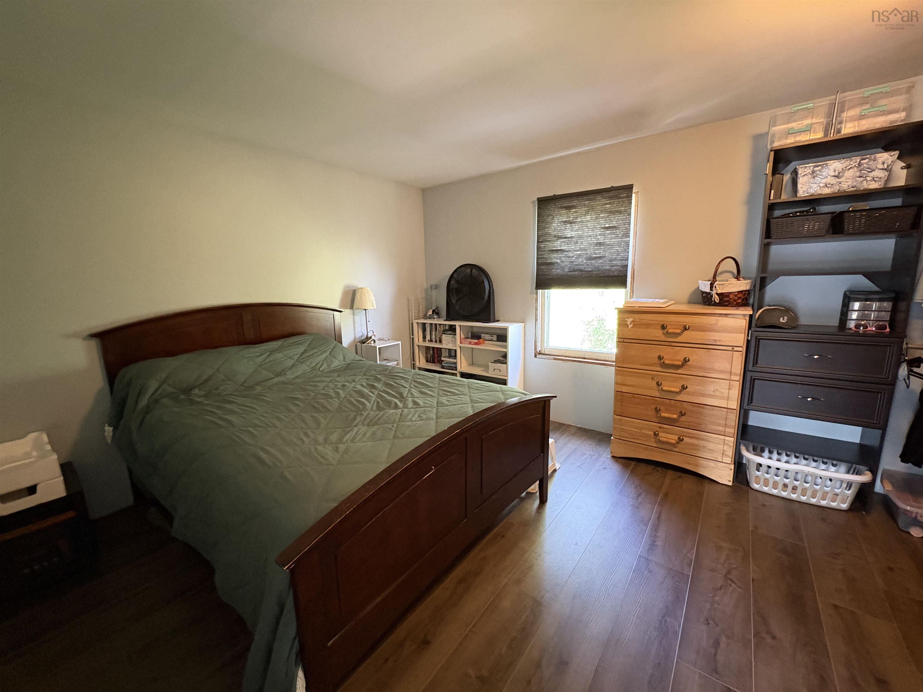 $199,000.00: 6332 East River West Side Road, Eureka